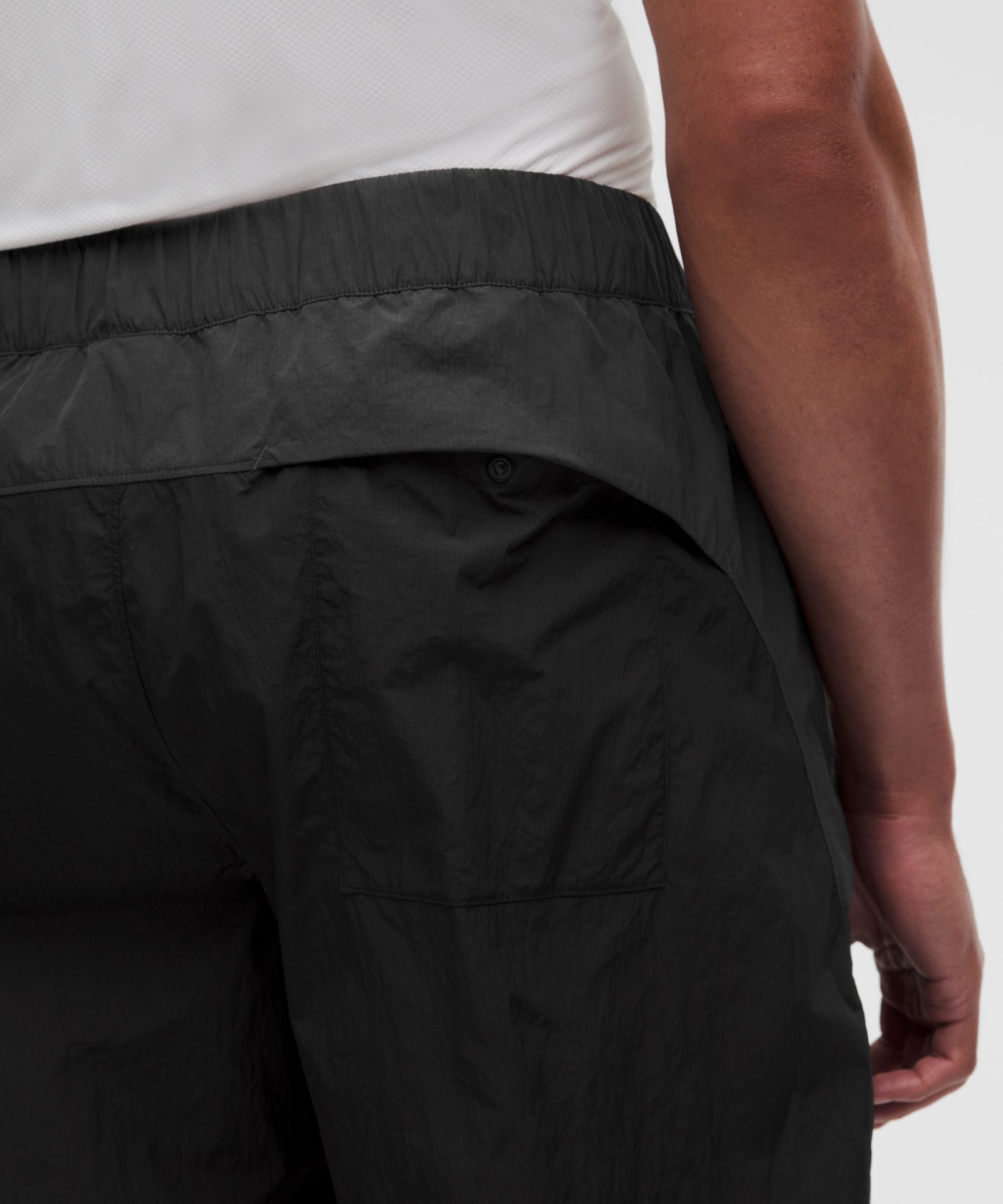 Мужские брюки Lululemon Nylon Relaxed Track — фото 6