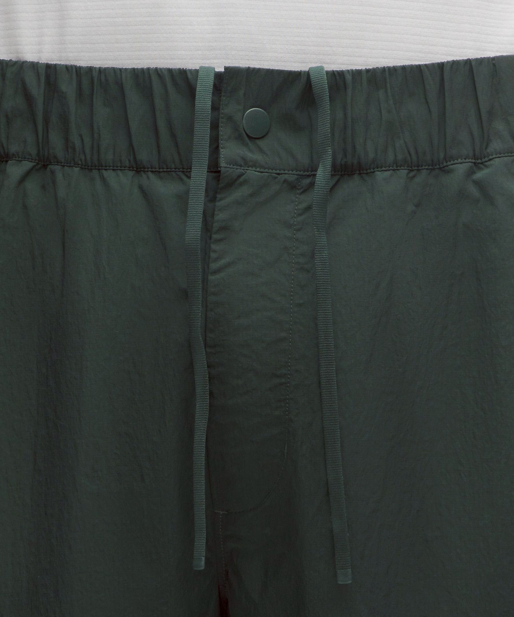 Pantalon de surv&ecirc;tement d&eacute;contract&eacute; en nylon *Standard