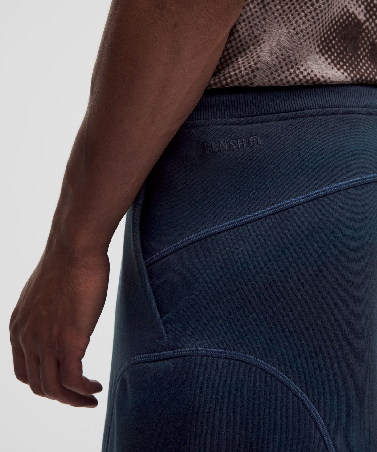 Мужские брюки Lululemon Faded French Terry Barrel-Leg — фото 6