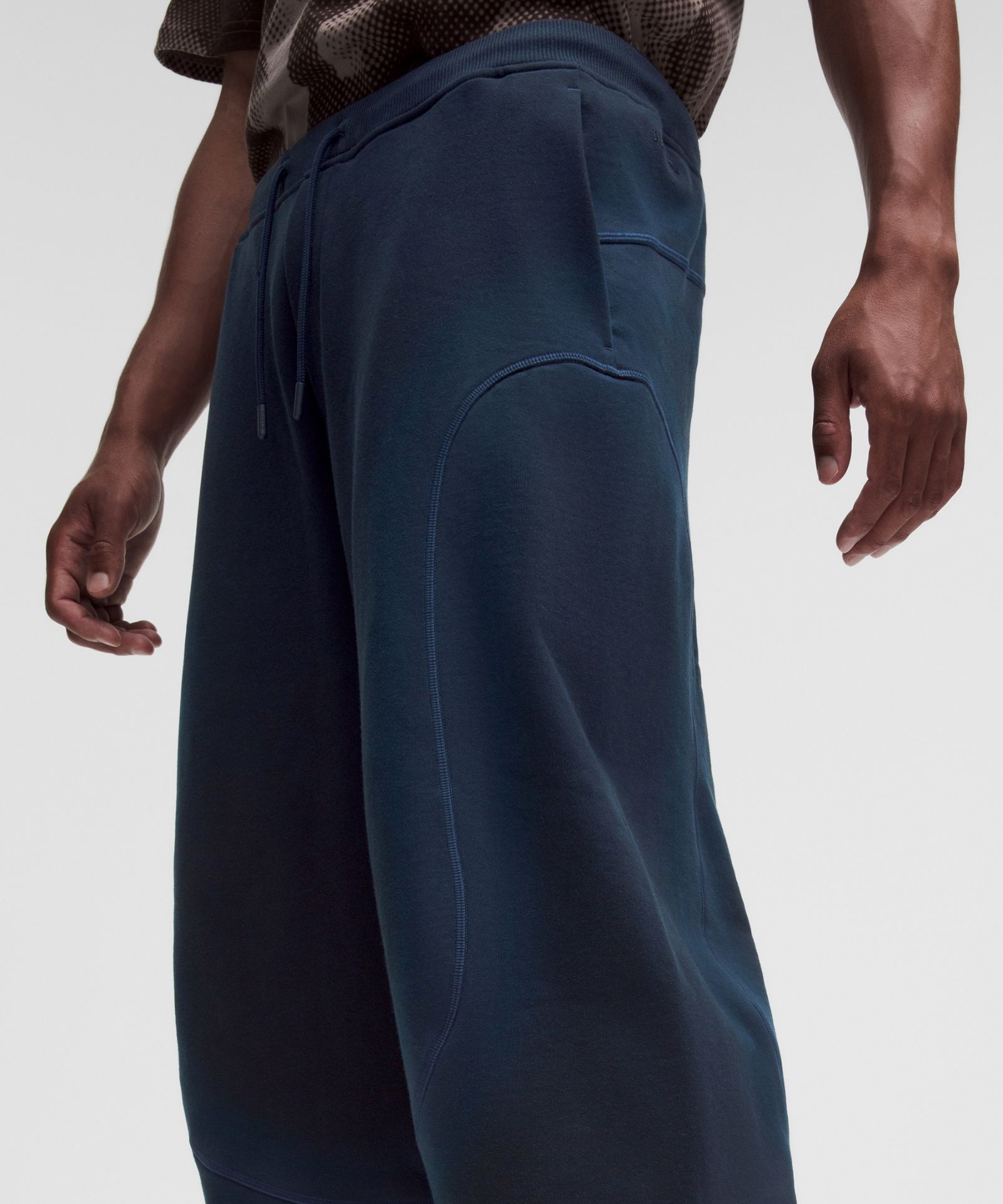 Мужские брюки Lululemon Faded French Terry Barrel-Leg — фото 8