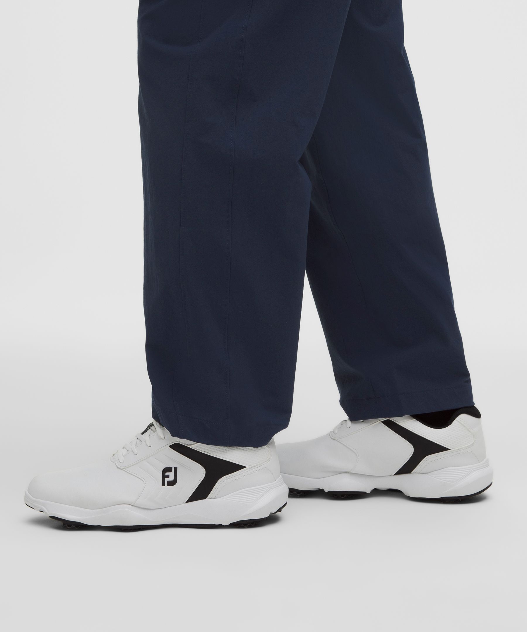 Water-Repellent Relaxed-Fit Golf Pant *Regular