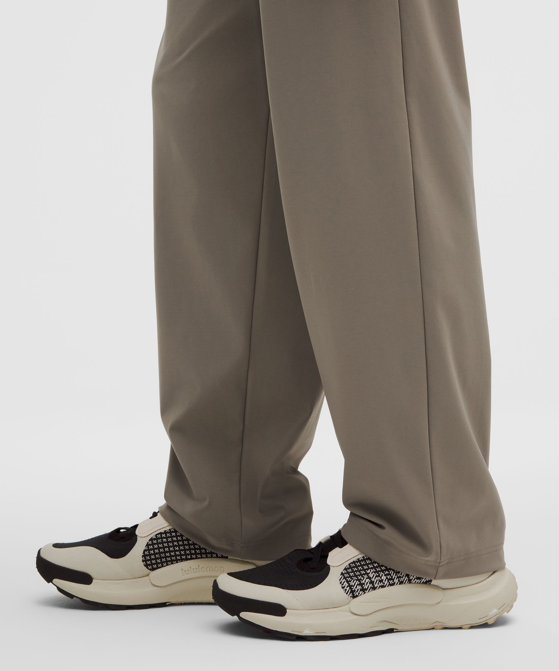 Men's Daydrift Relaxed-Fit Pleated Trouser *Shorter