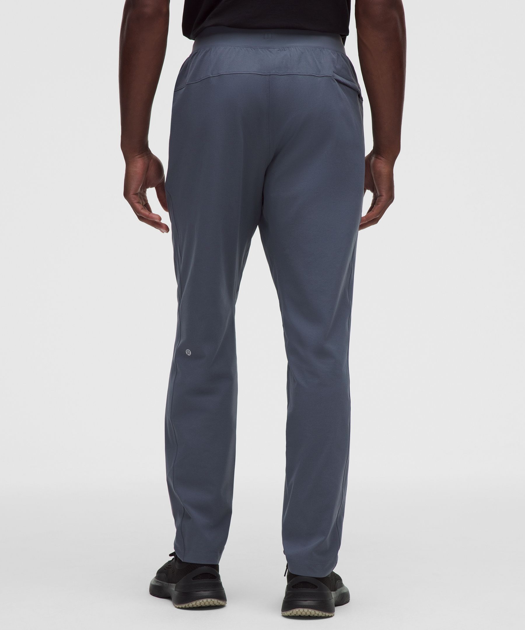 Pantalones de corte estrecho Zeroed In *Largo est&aacute;ndar