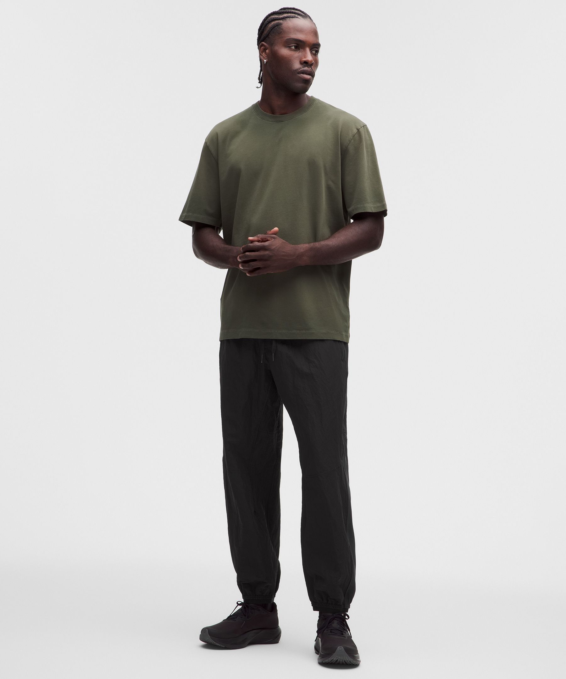 Pantalon de surv&ecirc;tement &agrave; empi&egrave;cements en mesh *Standard