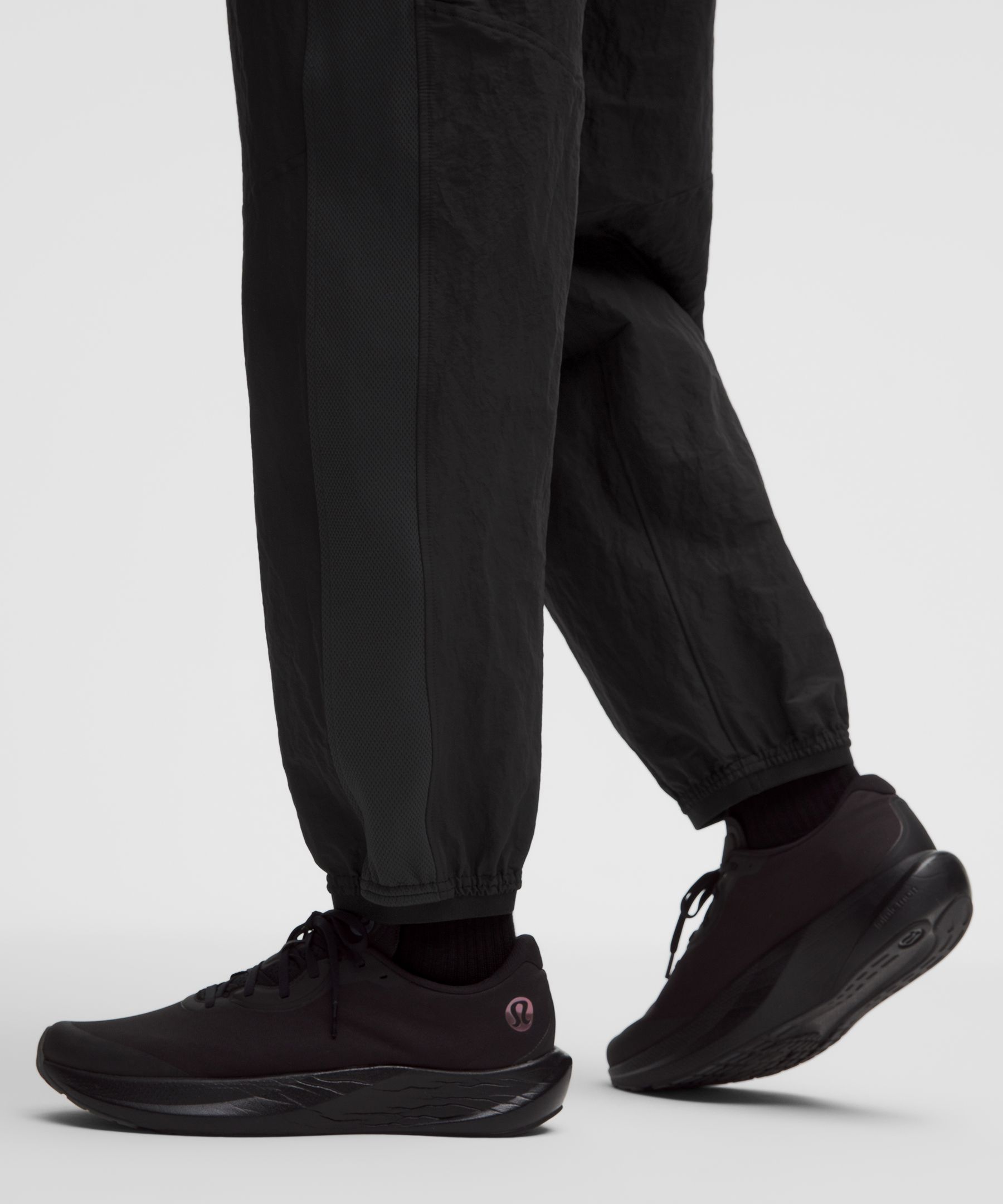 Pantal&oacute;n de ch&aacute;ndal con paneles de malla *Largo est&aacute;ndar