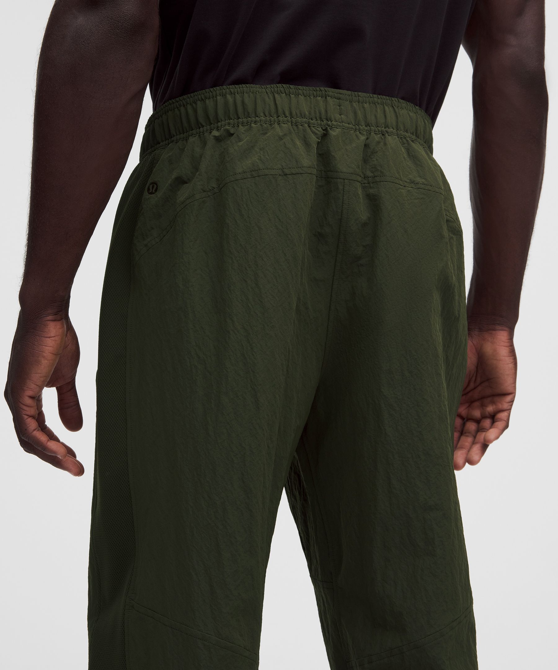 Pantal&oacute;n de ch&aacute;ndal con paneles de malla *Largo est&aacute;ndar