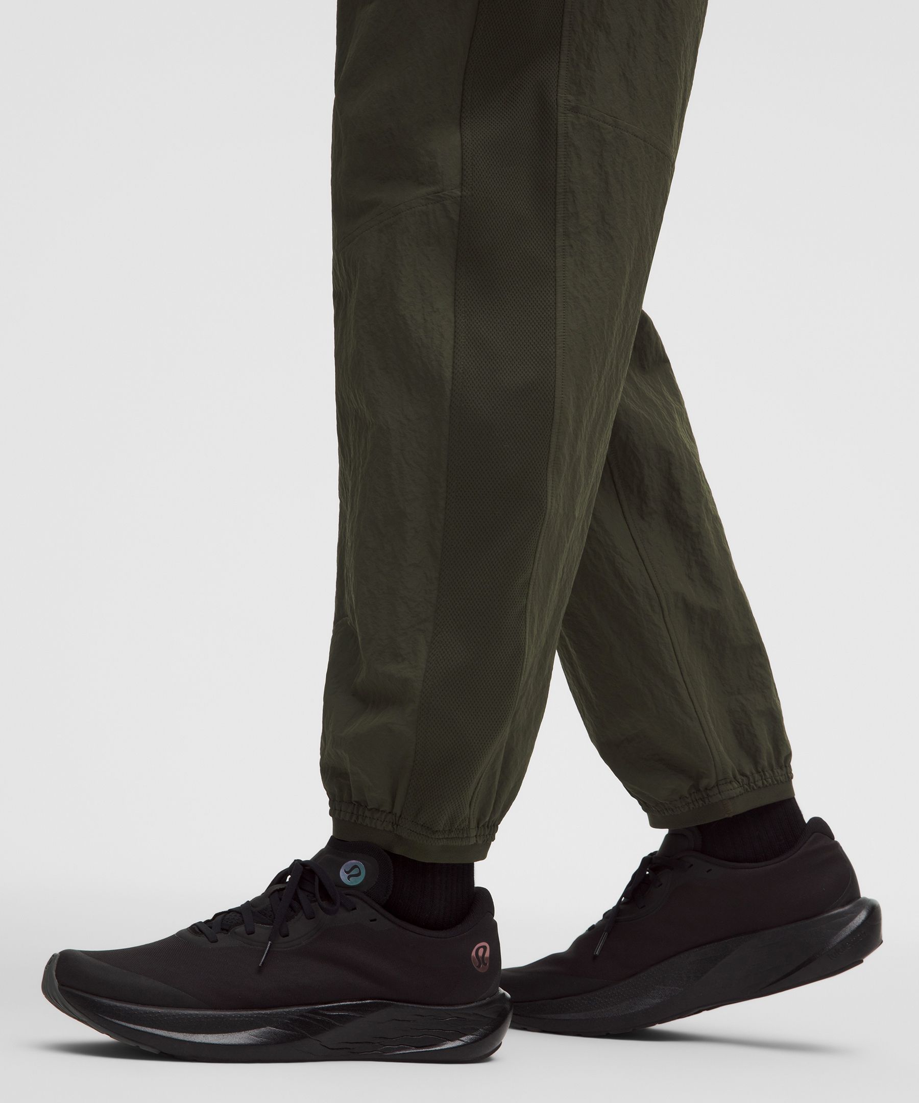 Pantal&oacute;n de ch&aacute;ndal con paneles de malla *Largo est&aacute;ndar