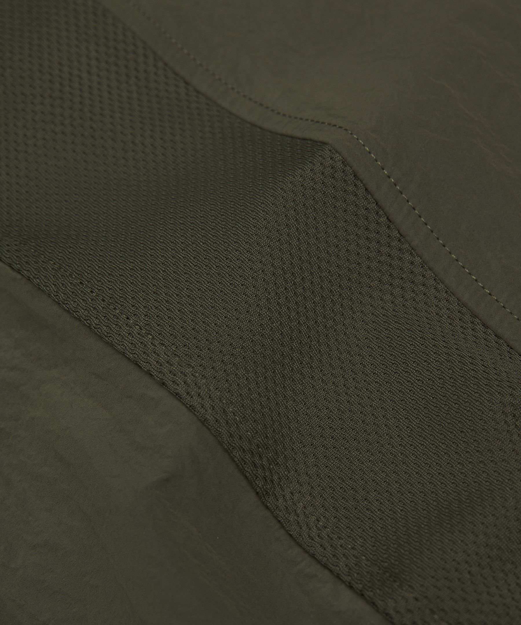 Pantal&oacute;n de ch&aacute;ndal con paneles de malla *Largo est&aacute;ndar