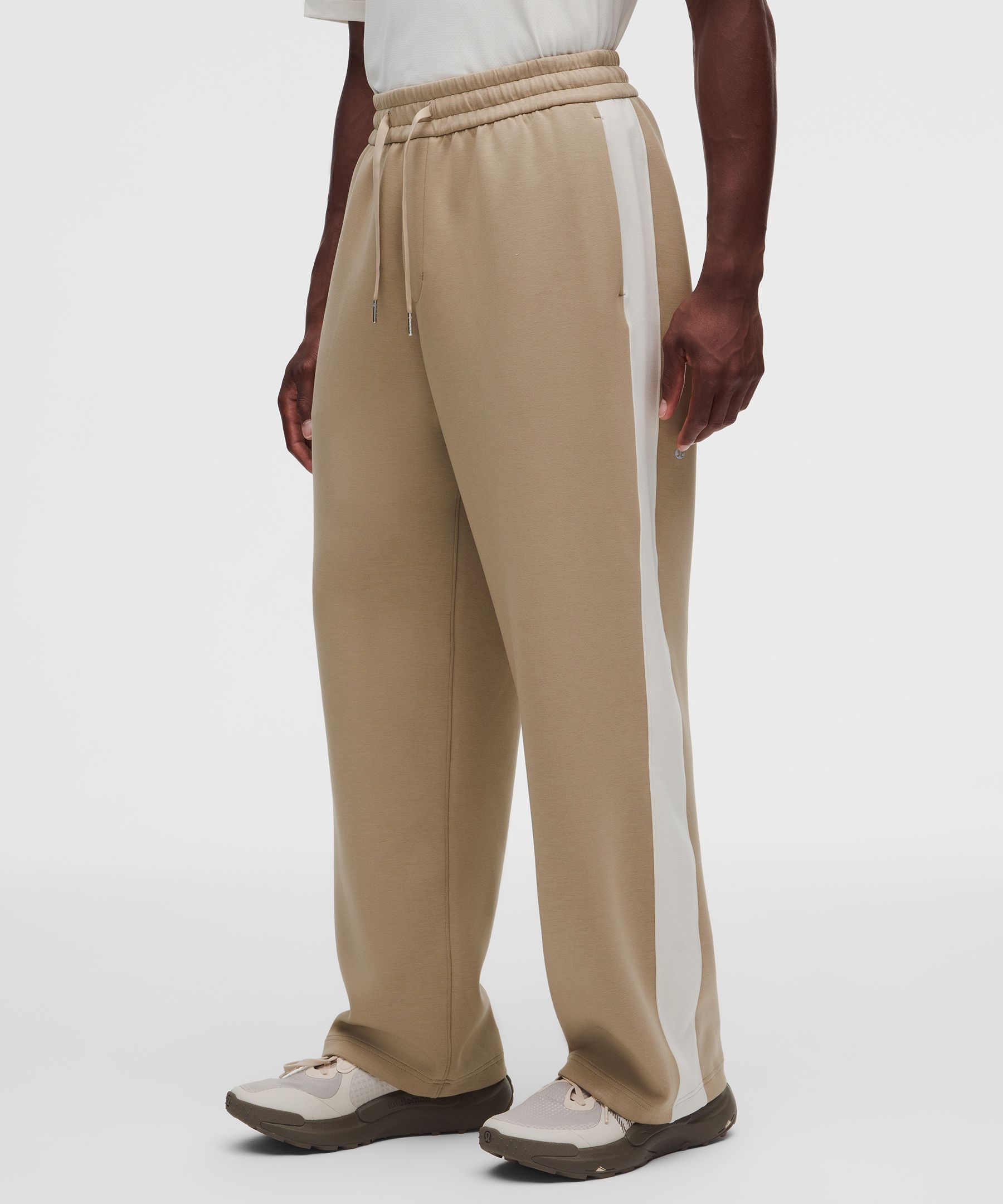 Pantal&oacute;n Smooth Spacer con bloques de color *Largo est&aacute;ndar