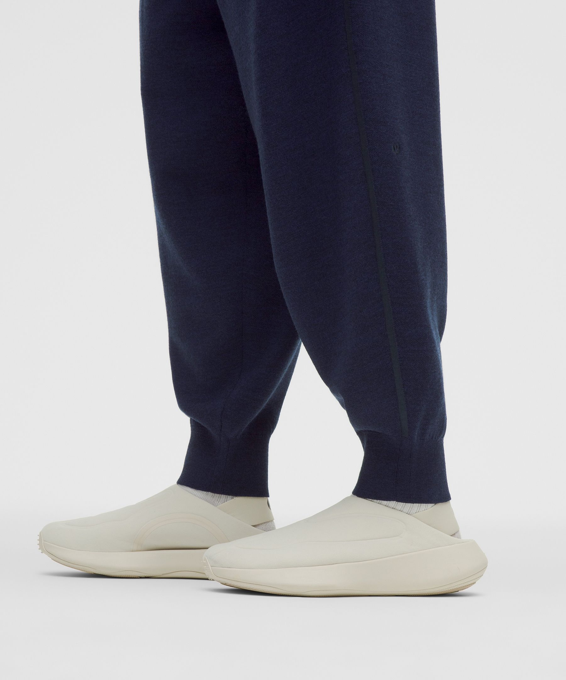 Pantal&oacute;n de ch&aacute;ndal de punto de lana merina *Largo est&aacute;ndar