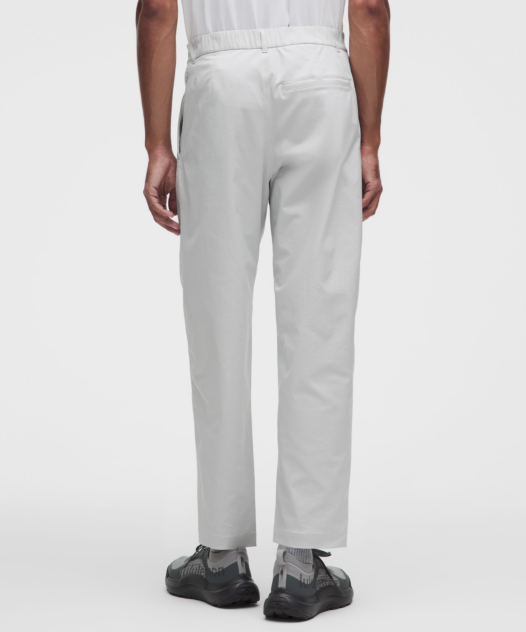 The Norm Pleated Smooth Twill Trouser