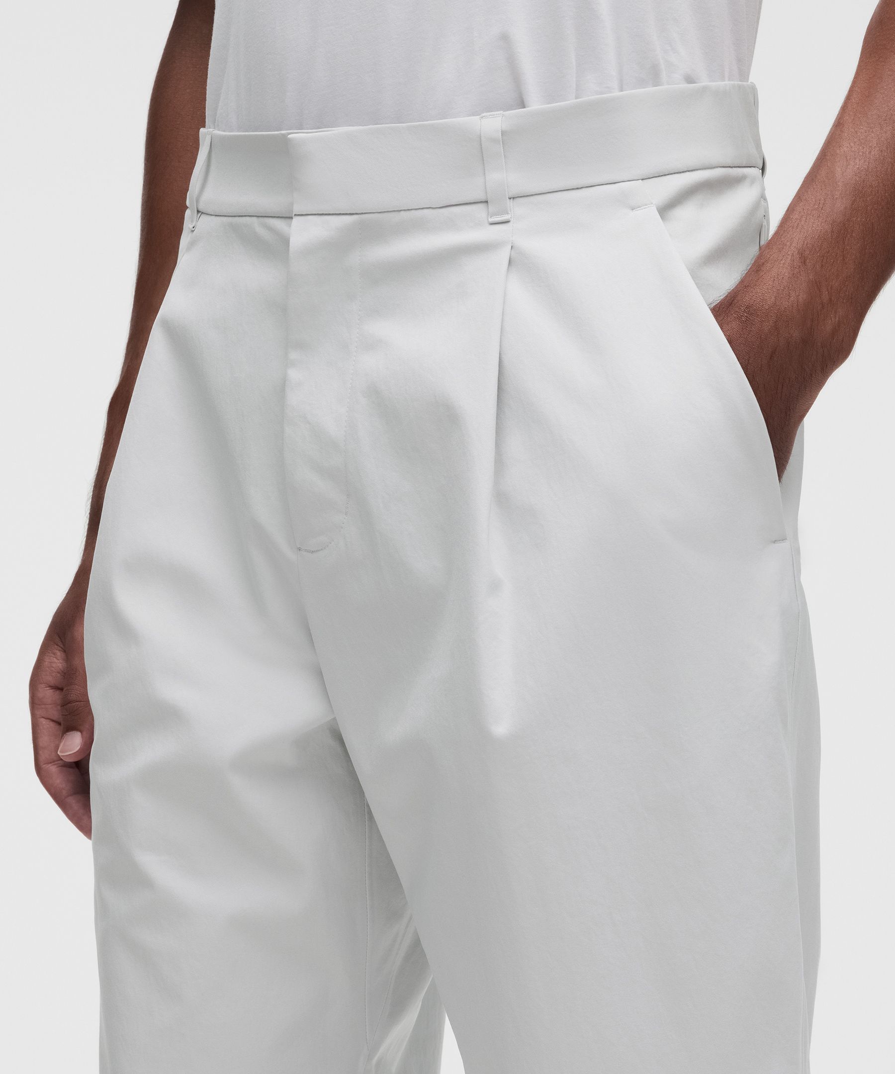 The Norm Pleated Smooth Twill Trouser