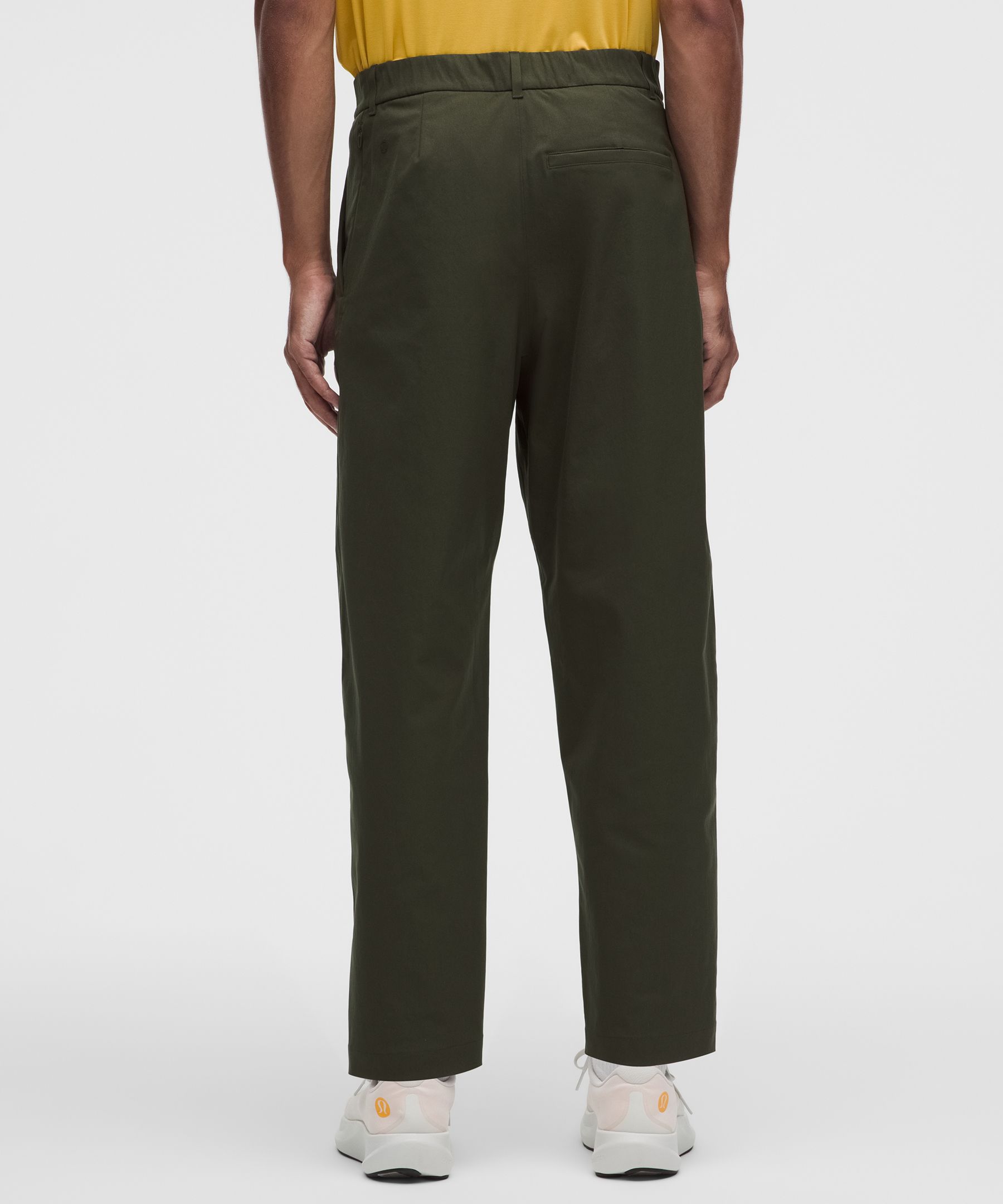 The Norm Pleated Smooth Twill Trouser *Regular