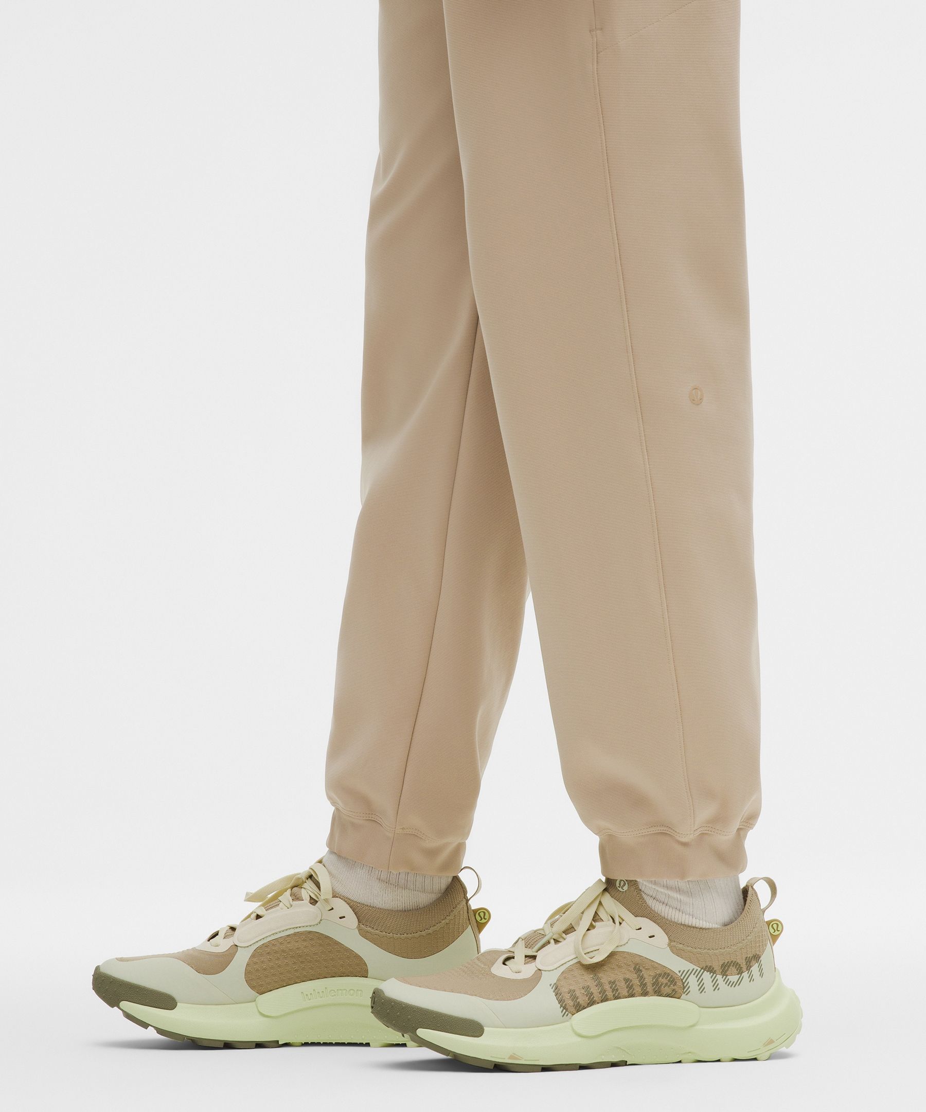 Sojourn Jogger *Shorter