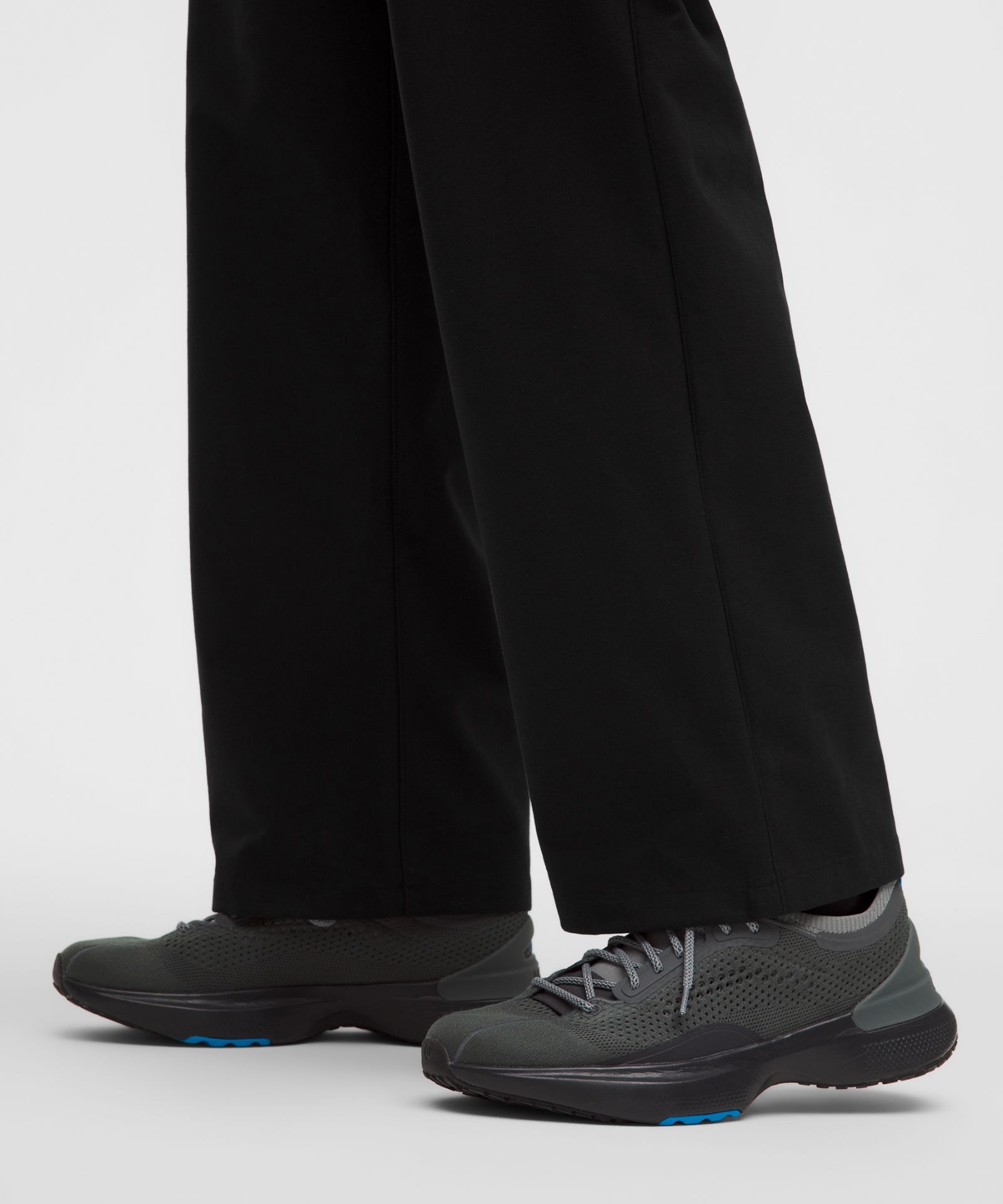 Мужские брюки Lululemon Slacker Loose-Straight Light — фото 8