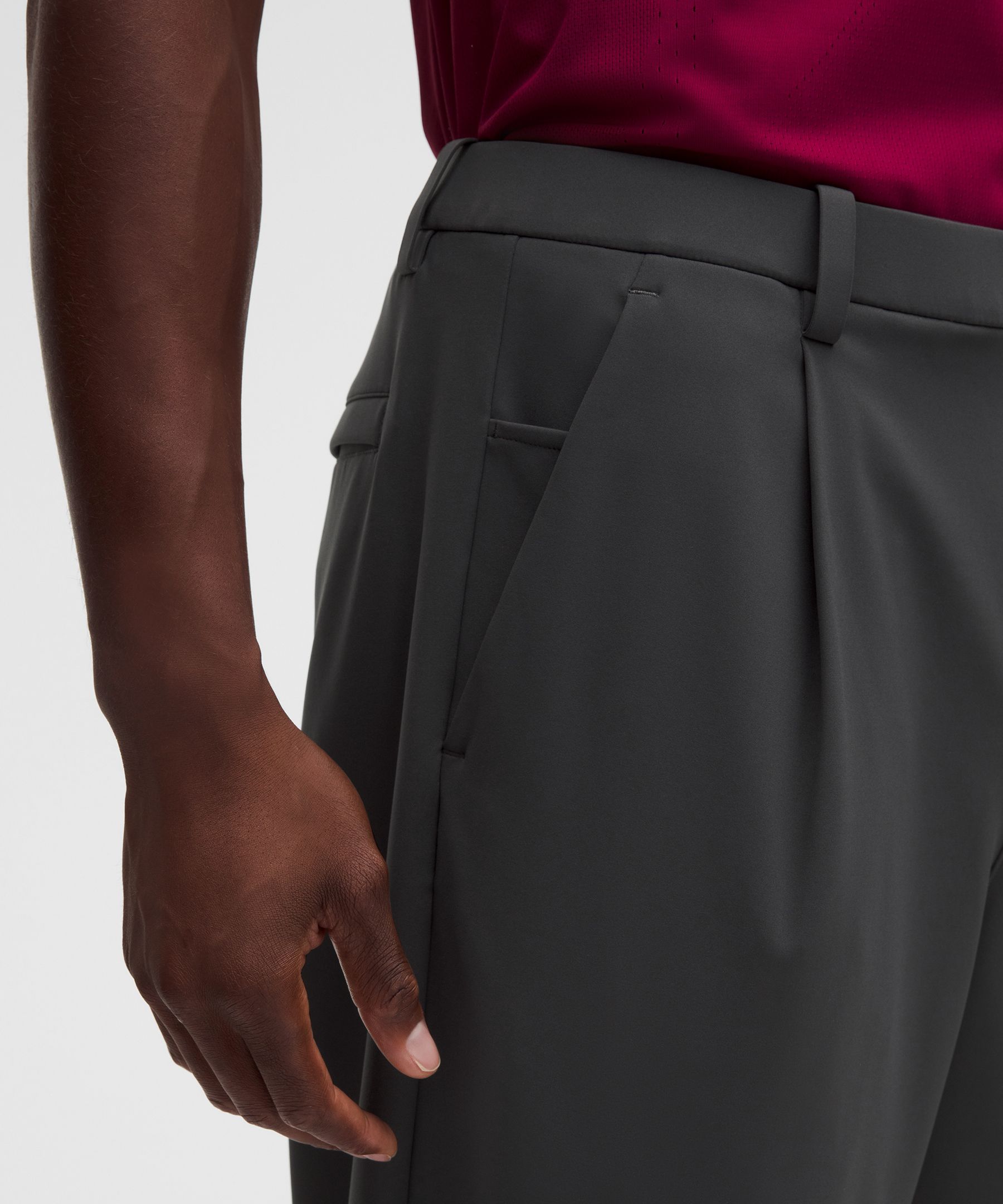 Pantalon Daydrift &agrave; plis coupe d&eacute;contract&eacute;e pour hommes *Standard