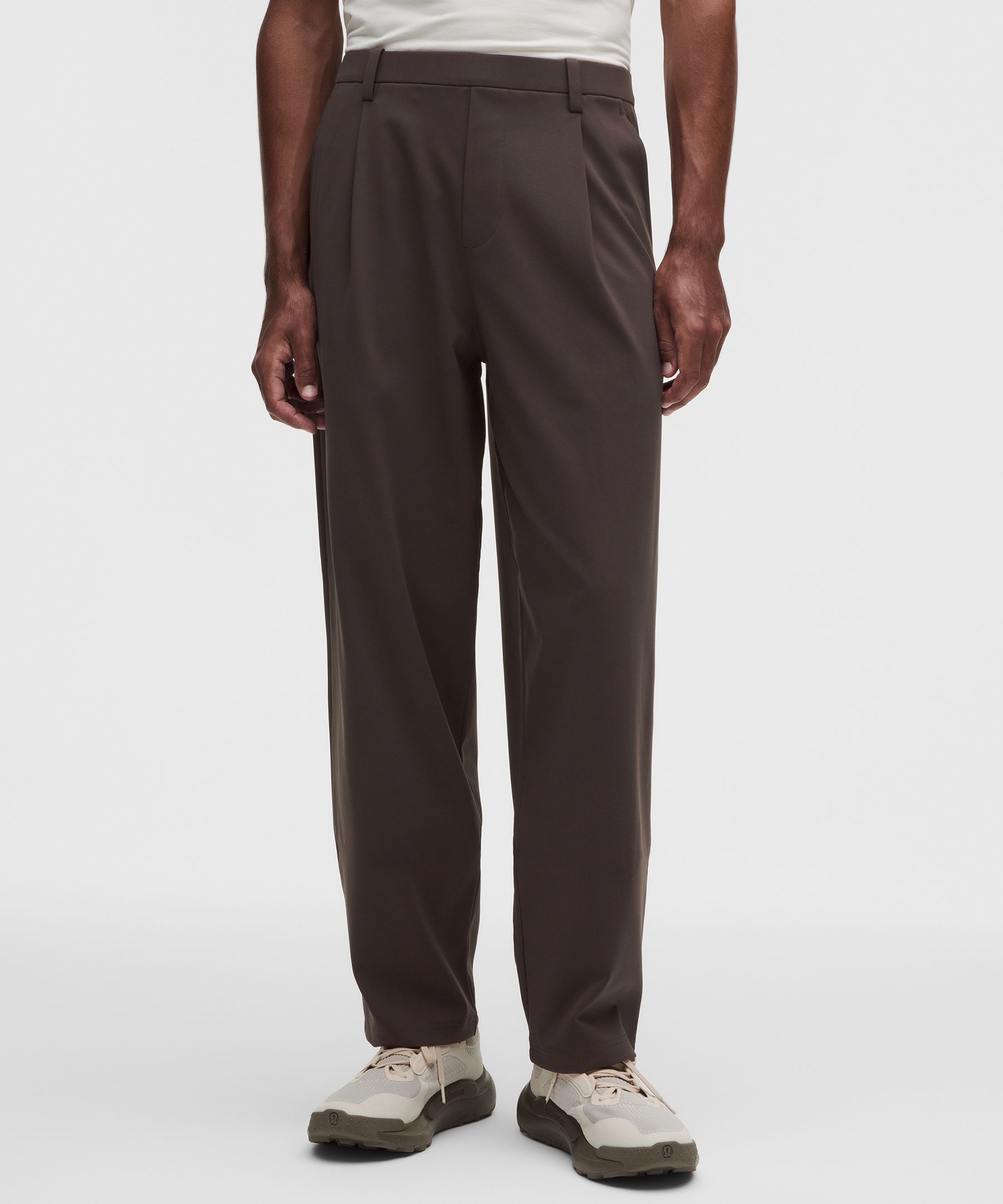 Men's Daydrift Relaxed-Fit Pleated Trouser *Regular