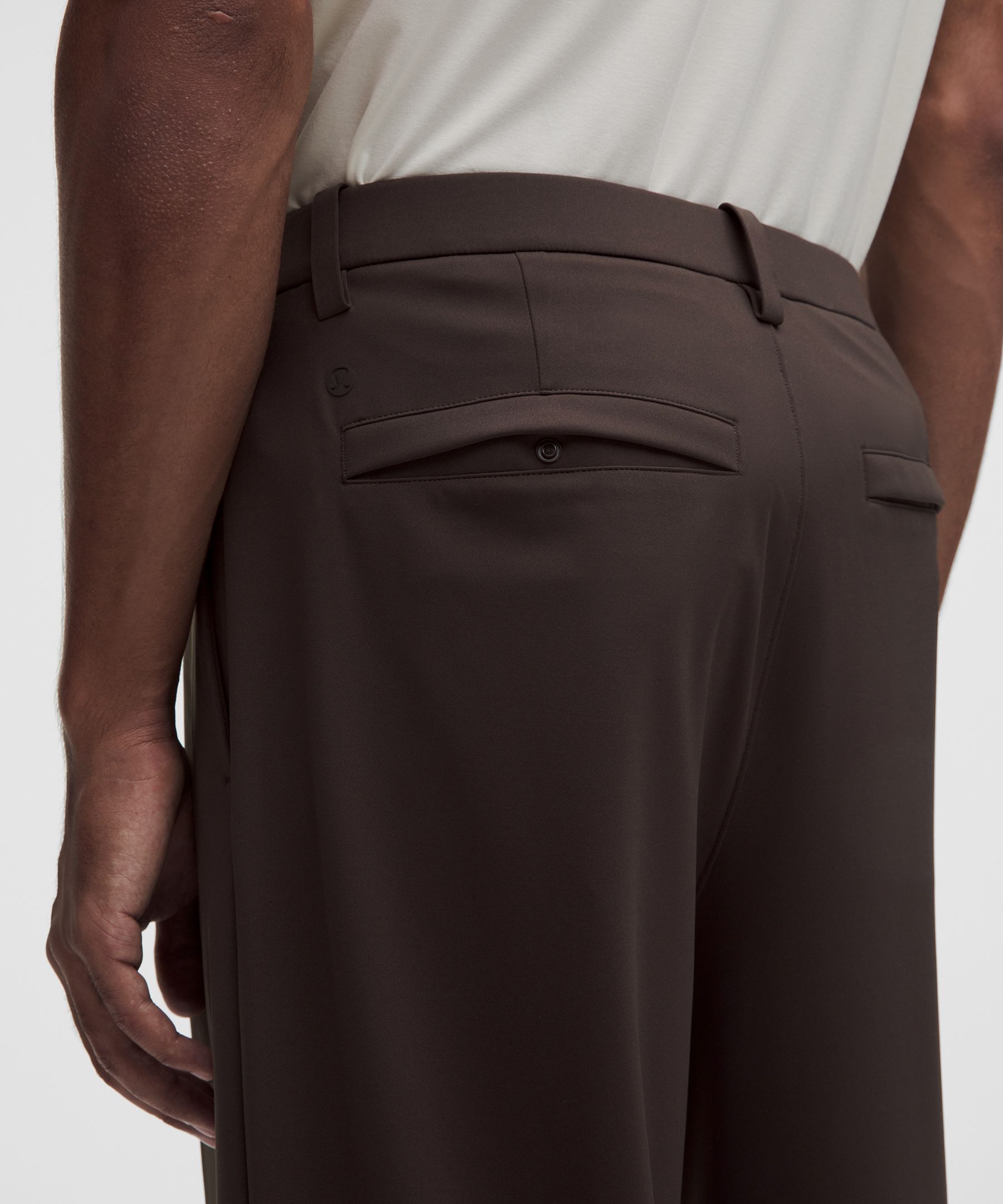 Men's Daydrift Relaxed-Fit Pleated Trouser *Regular