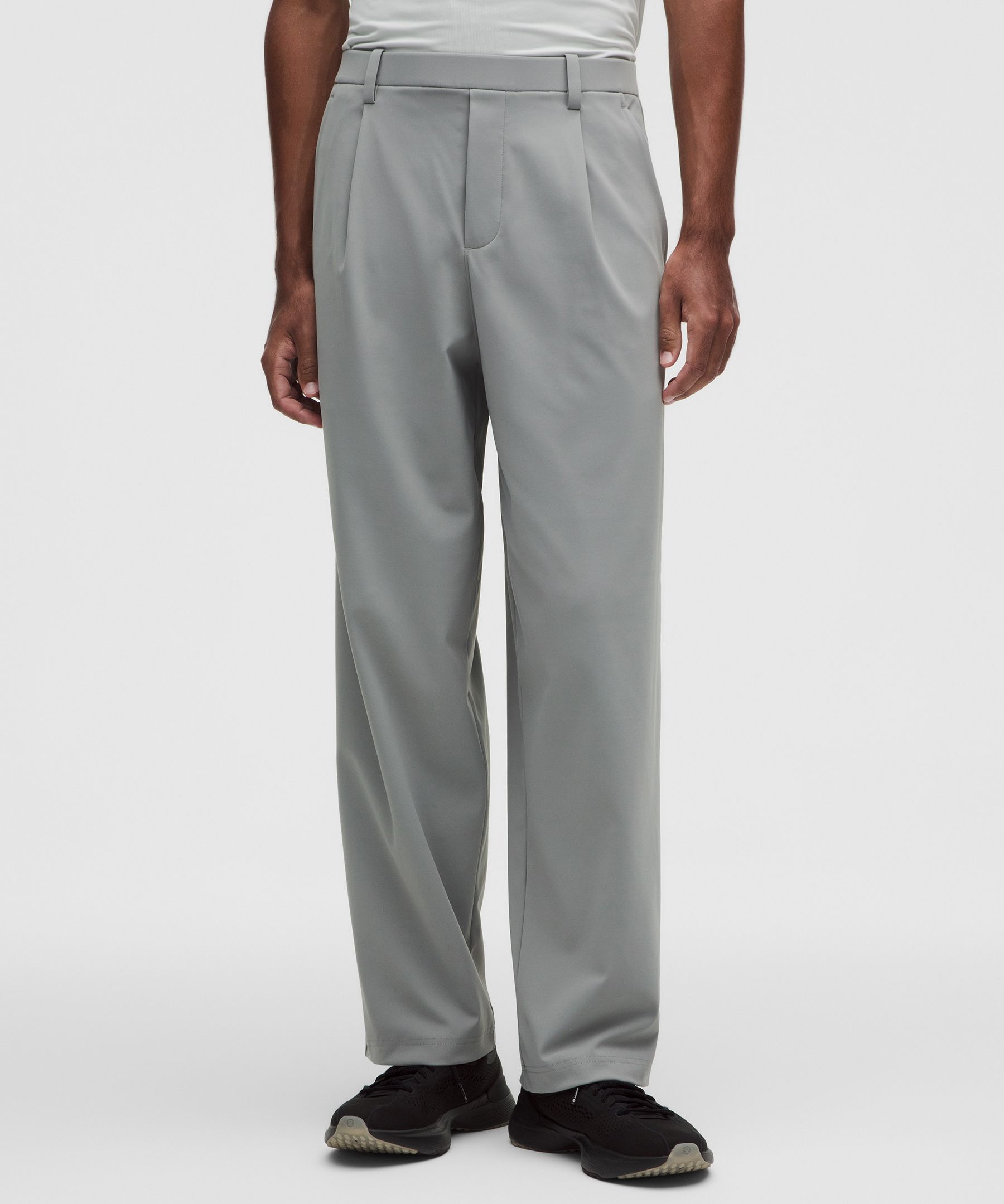 Men's Daydrift Relaxed-Fit Pleated Trouser