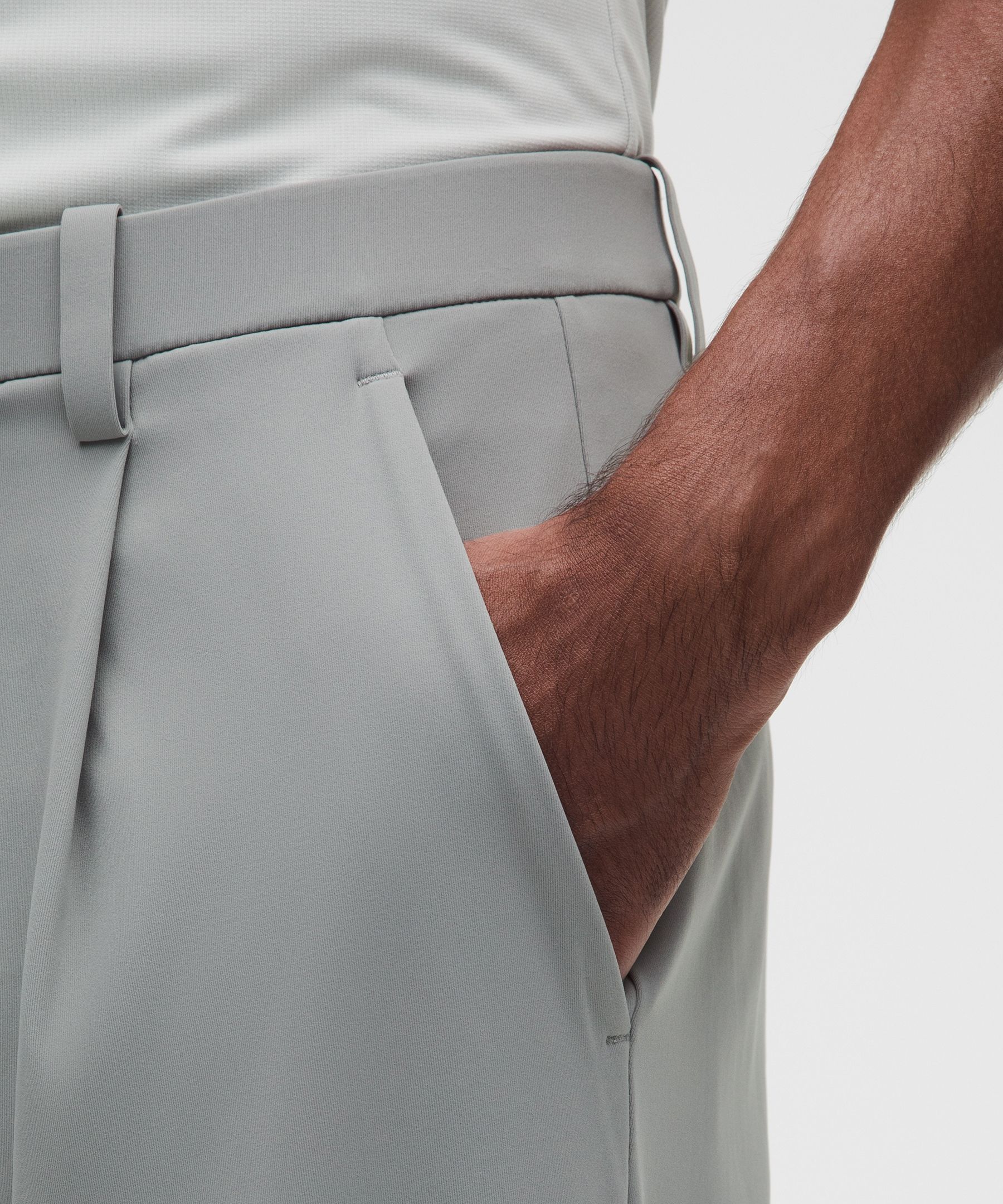 Men's Daydrift Relaxed-Fit Pleated Trouser