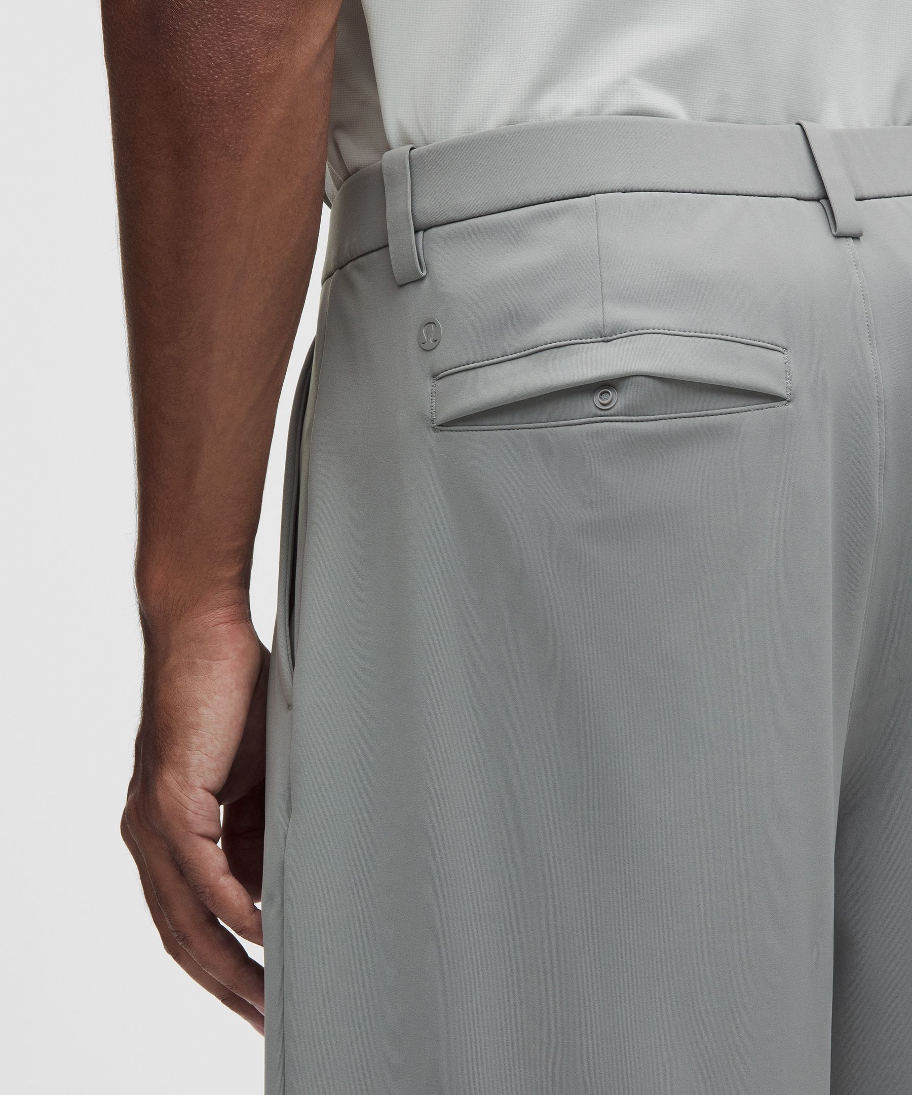 Men's Daydrift Relaxed-Fit Pleated Trouser