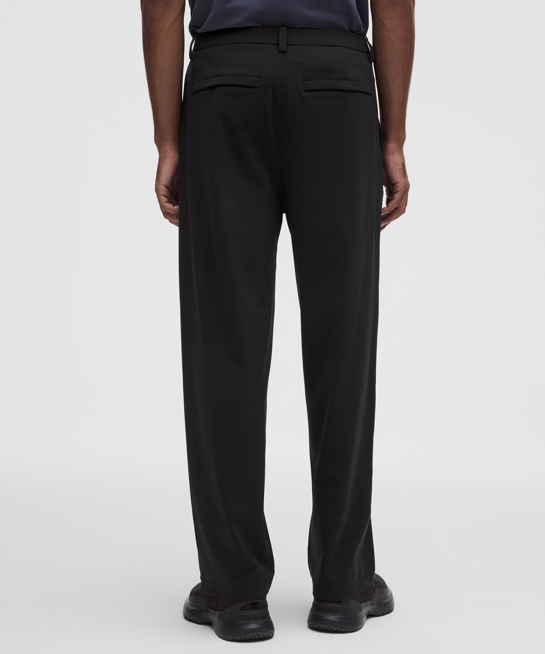 Men's Daydrift Relaxed-Fit Pleated Trouser