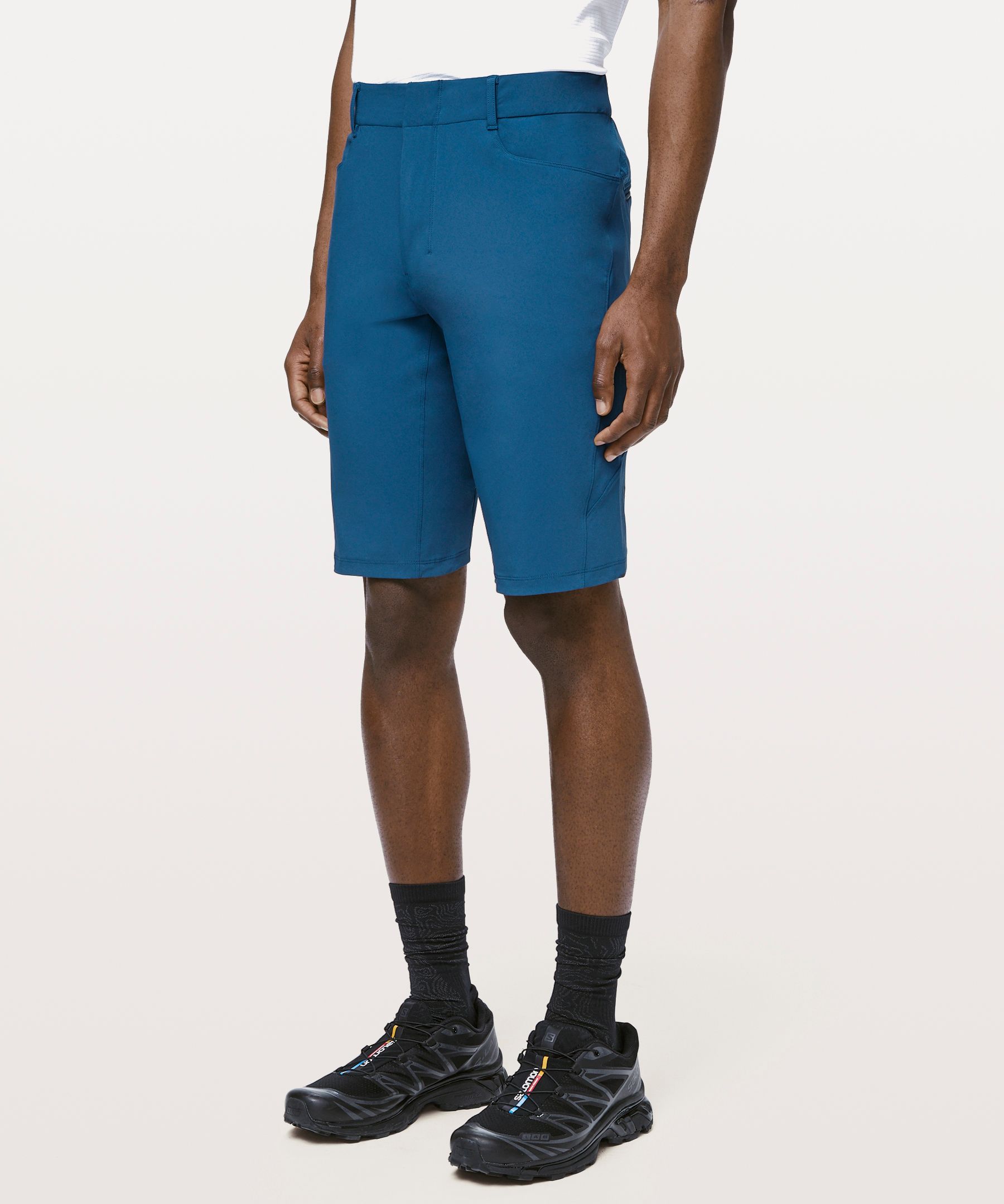 Lululemon store commuter shorts