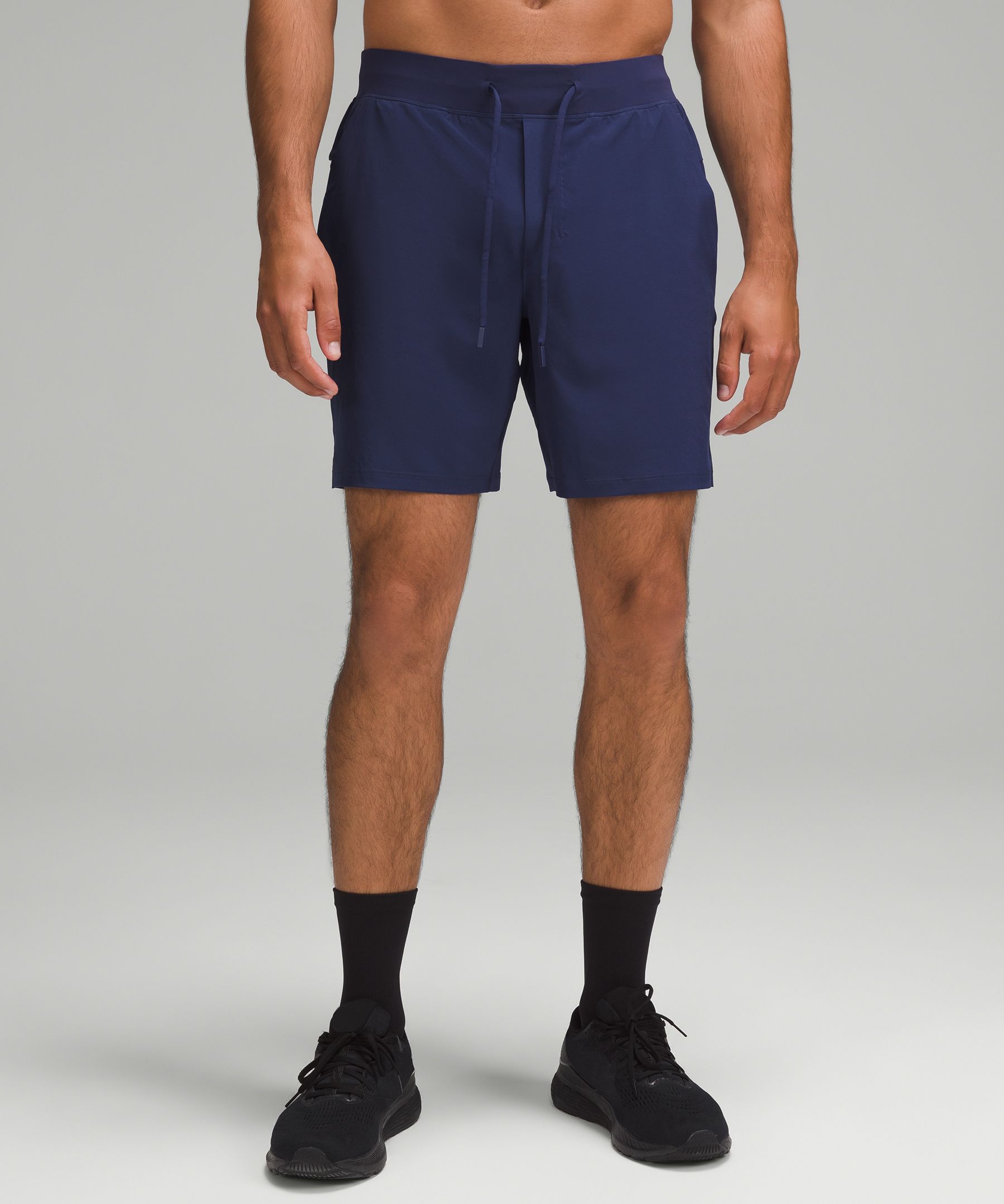 Mens LuLuLemon navy University of Connecticut Pace Breaker Short 7  Linerless