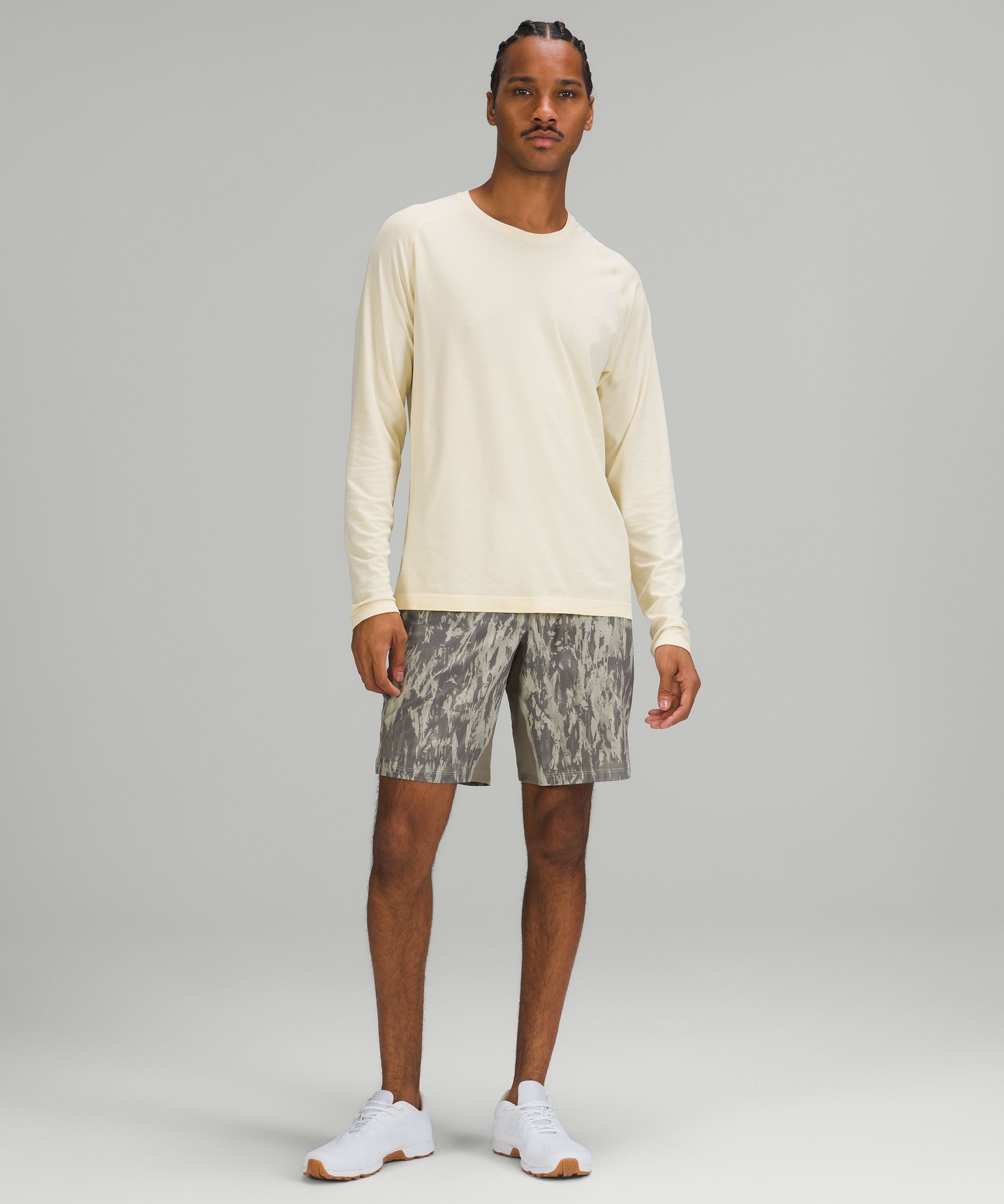 Lululemon T.H.E. Linerless Short 9". 2