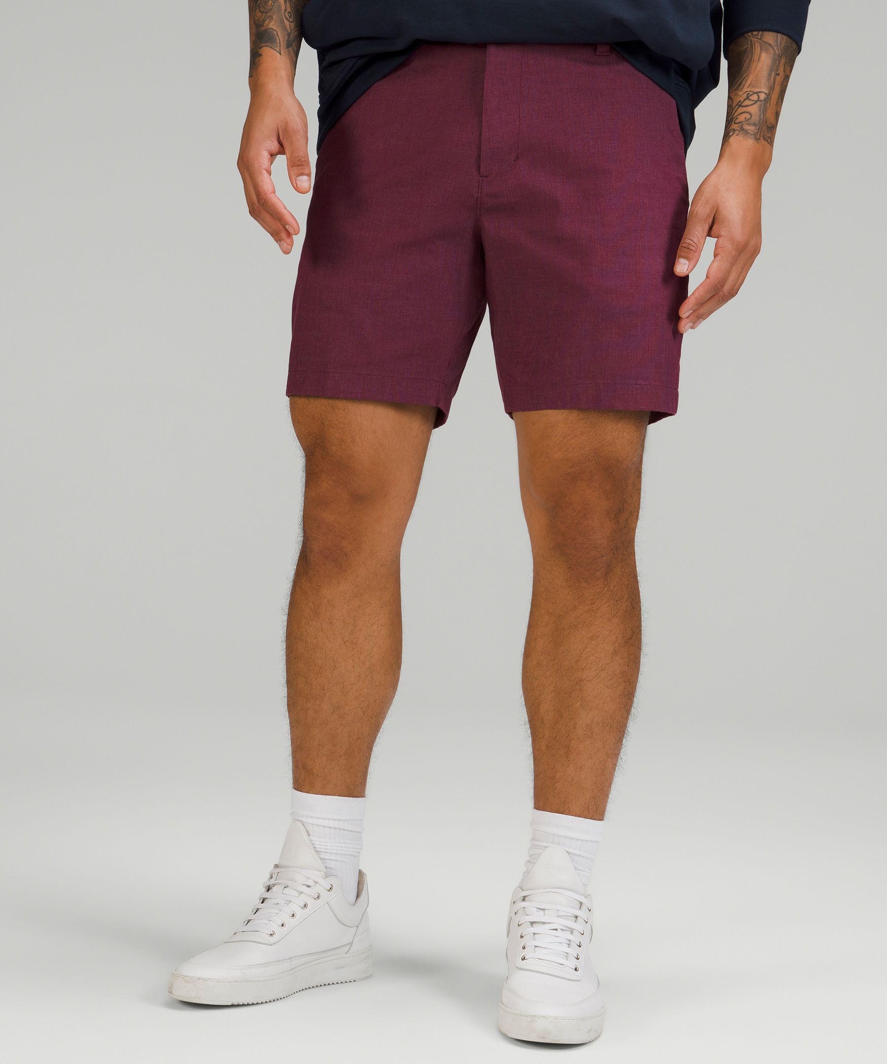 Lululemon 2024 maroon shorts