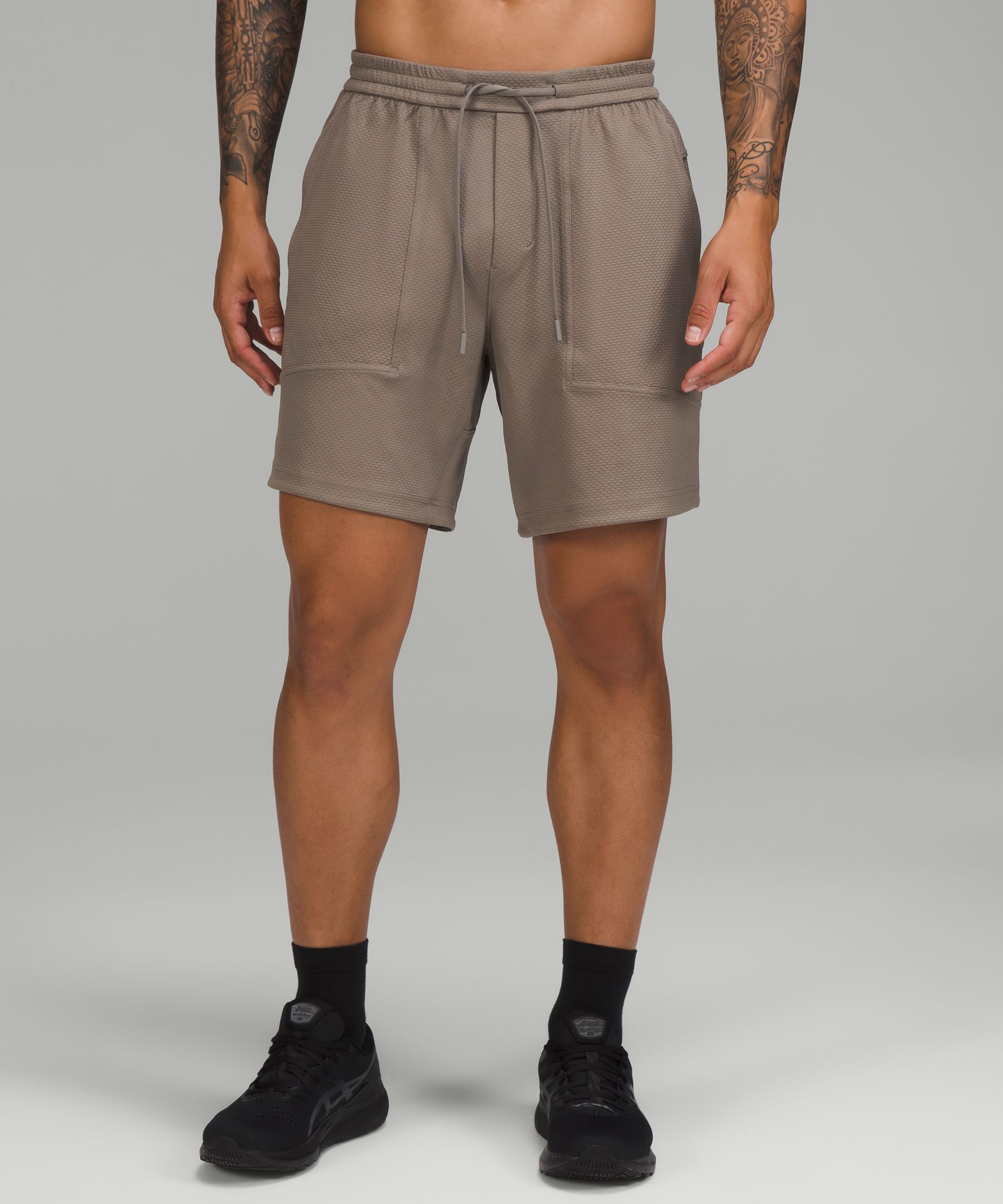 Lululemon store training shorts