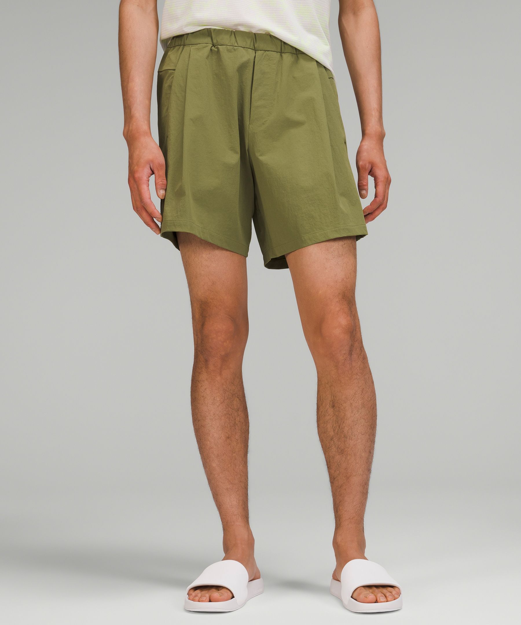 Lululemon store pleated shorts