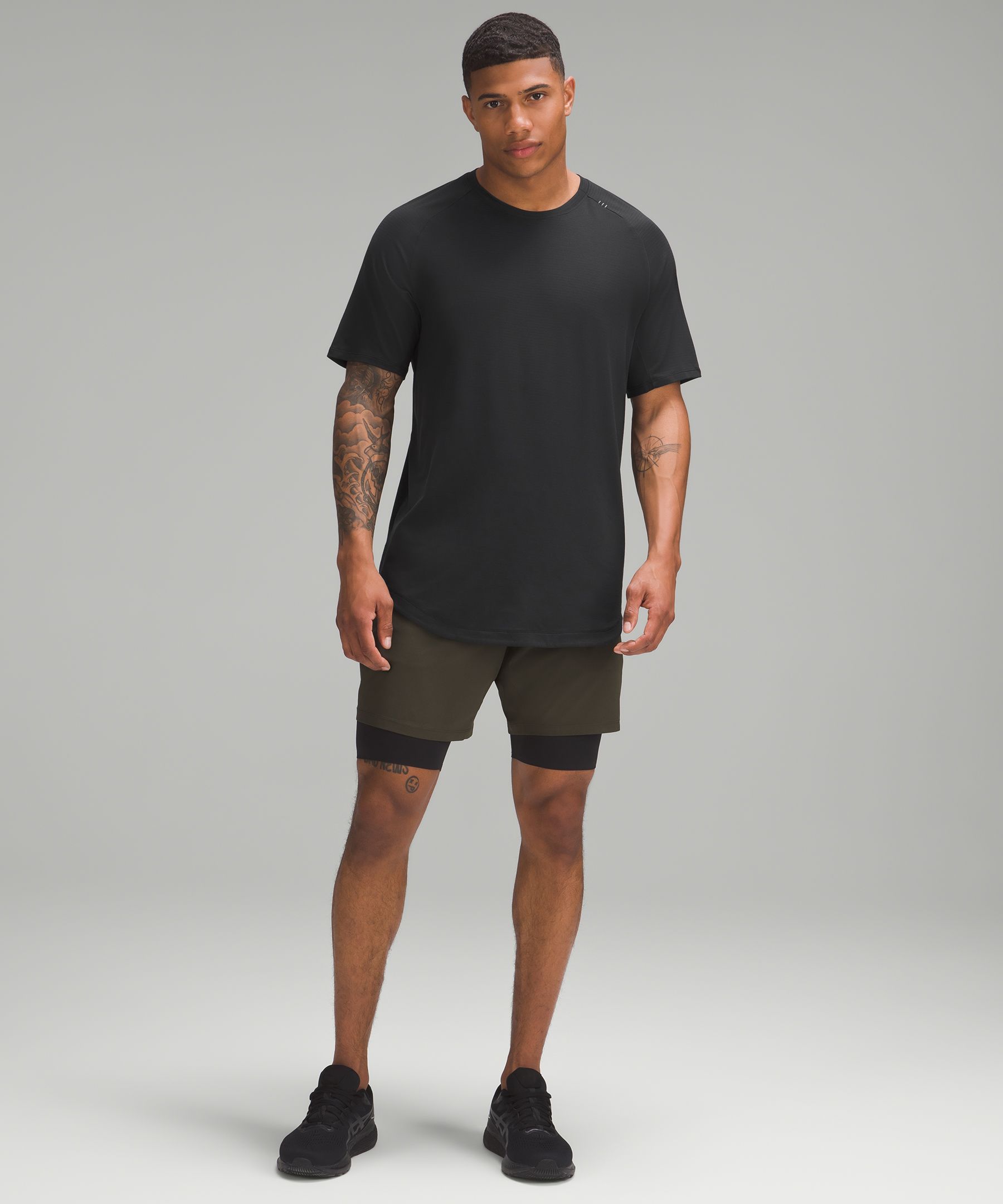 BIG 105.9 - According to the consensus on TikTok and Twitter, the best  length for men's shorts is . . . a five-and-a-half-inch inseam. Those are short  shorts that will show off