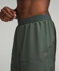Pantalones cortos con mallas integradas Surge, 15 cm *Edición especial