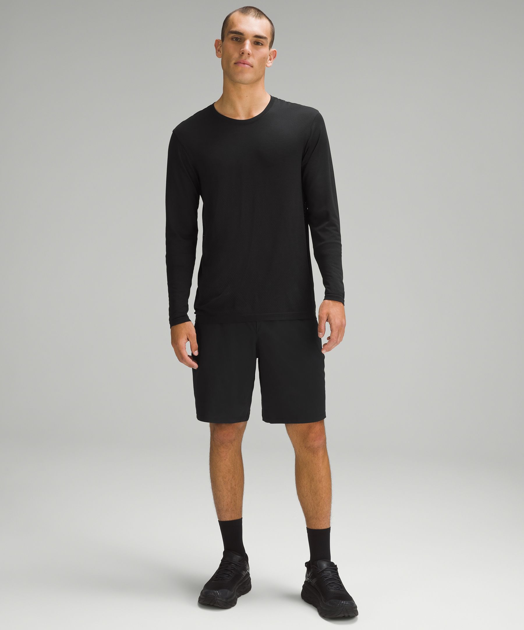 Pace Breaker Short 9 Linerless Heather Allover Deep Coal Black M, Men's  Fashion, Bottoms, Shorts on Carousell