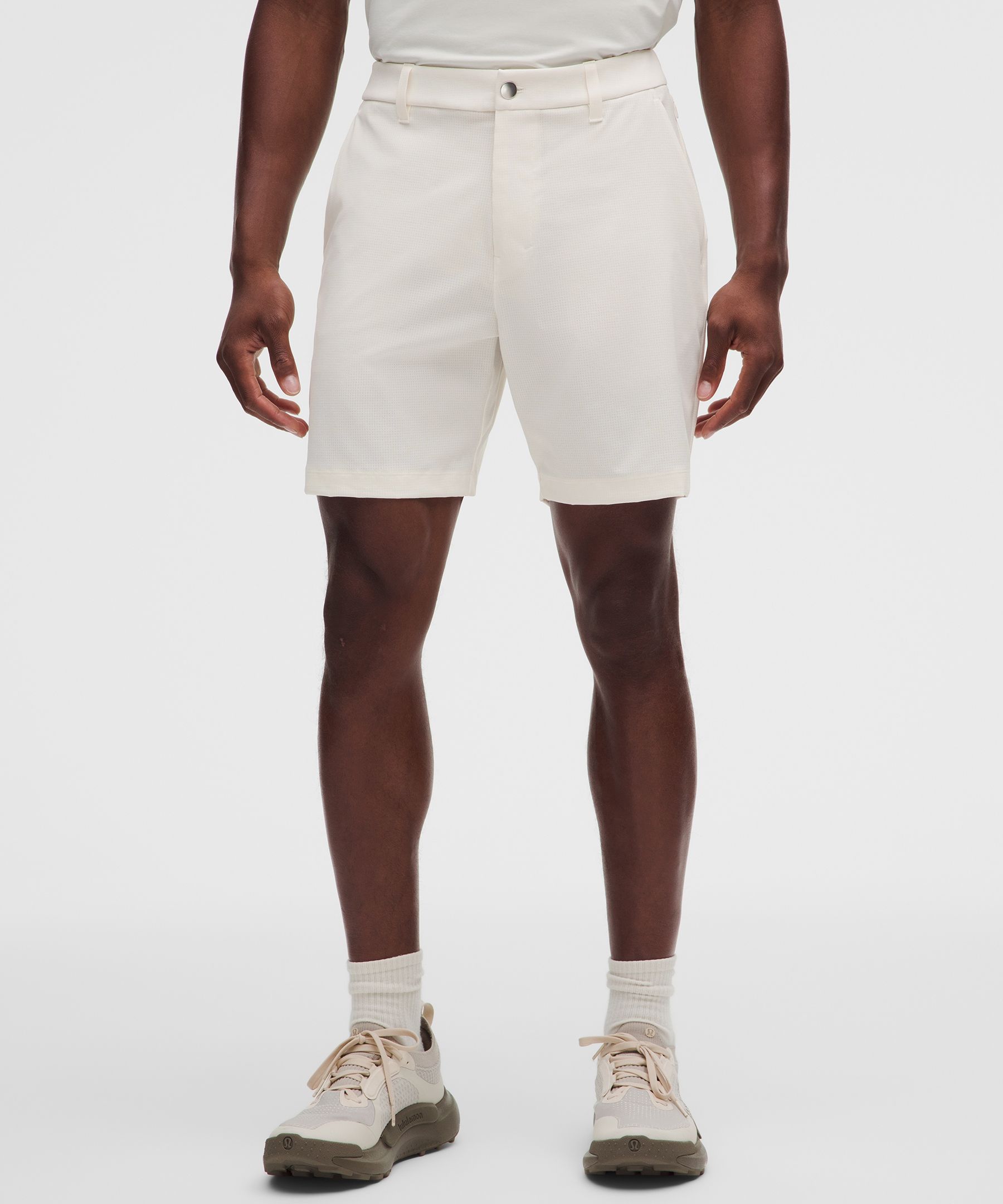 Shorts ABC con corte cl&aacute;sico 7" *WovenAir