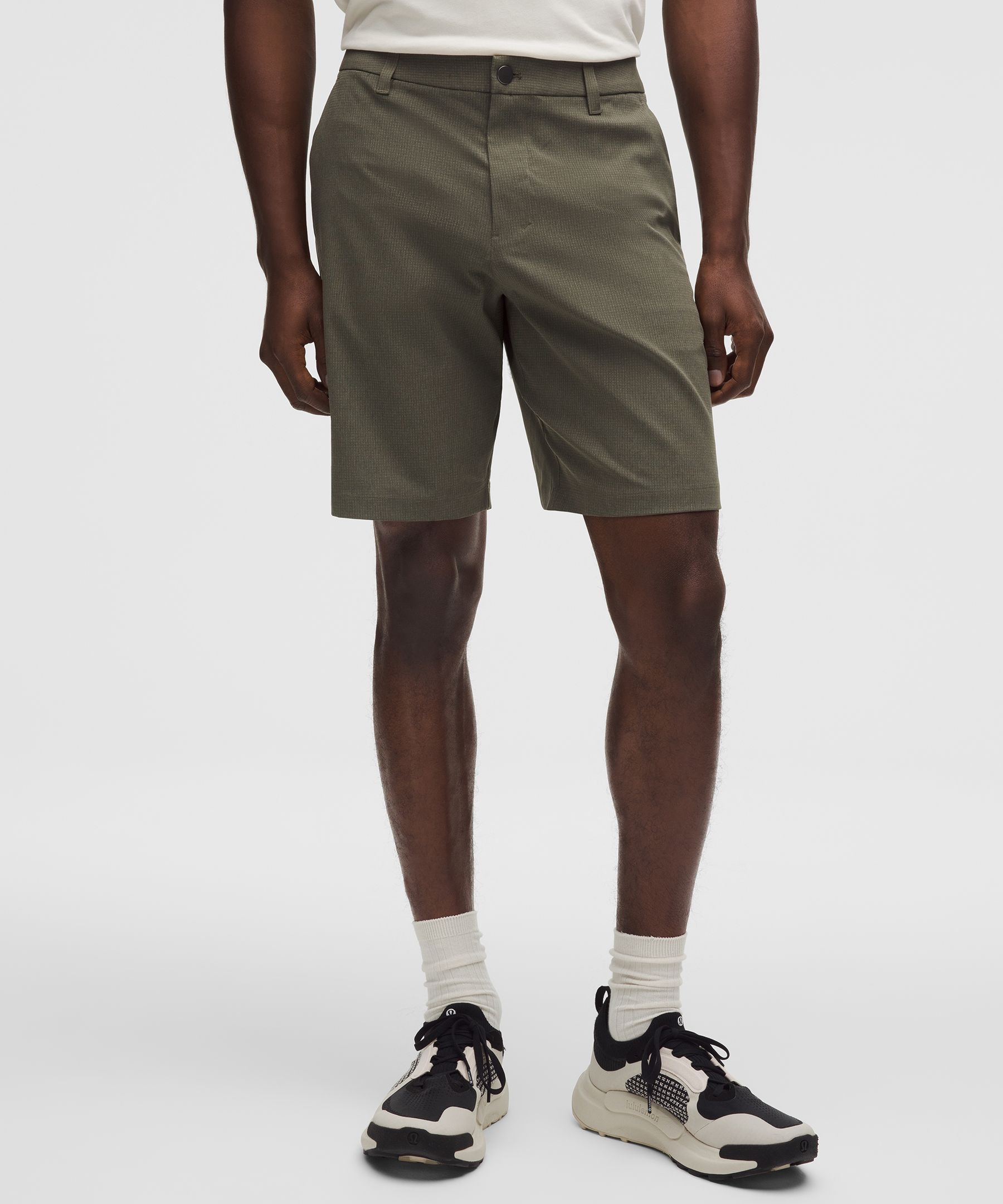Lululemon Abc Classic-fit Short 9" In Green