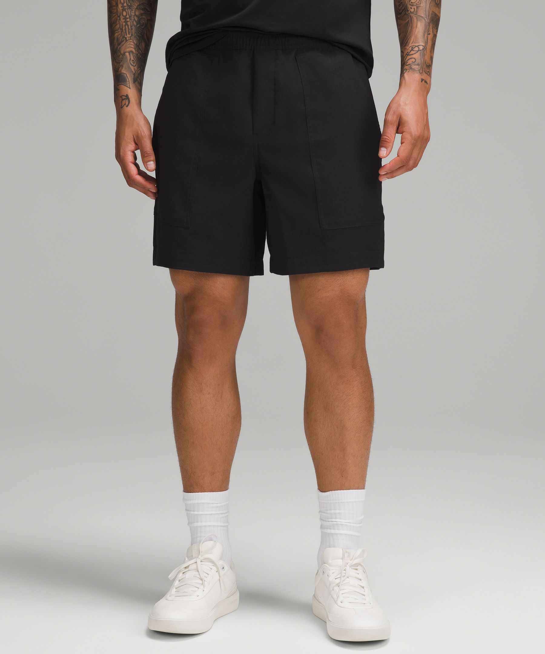 Relaxed-Fit Pull-On Short 7" Light Woven