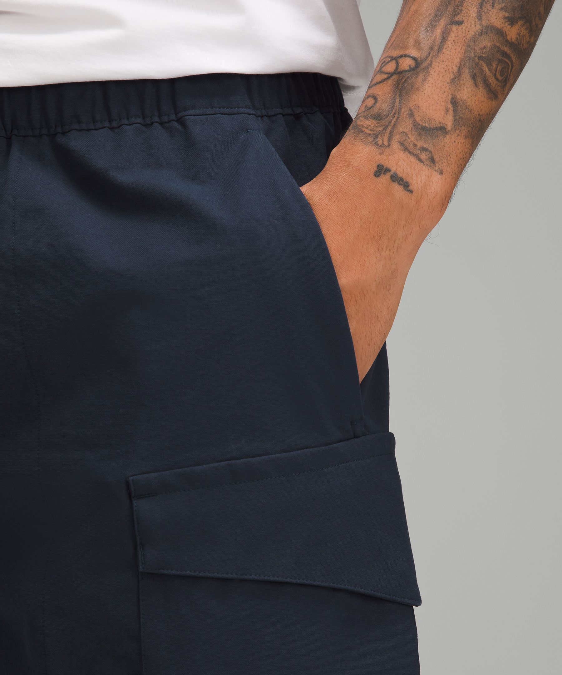 Stretch Cotton VersaTwill Cargo Pocket Short 10" | Men's Shorts