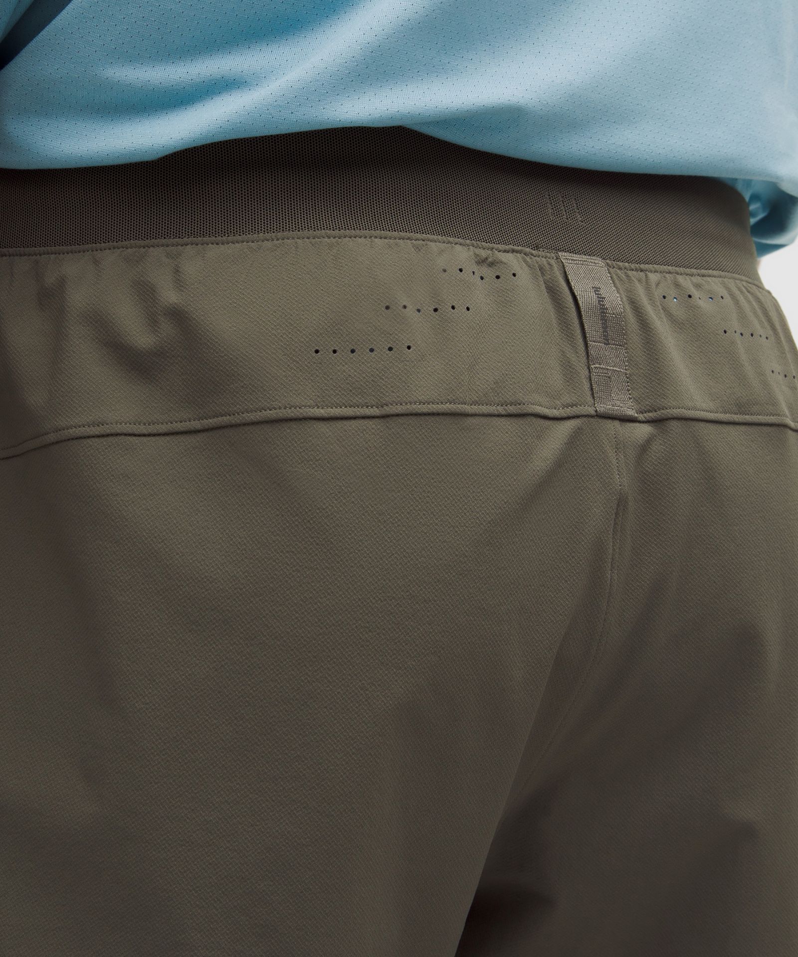 Мужские шорты Lululemon License to Train Linerless — фото 7