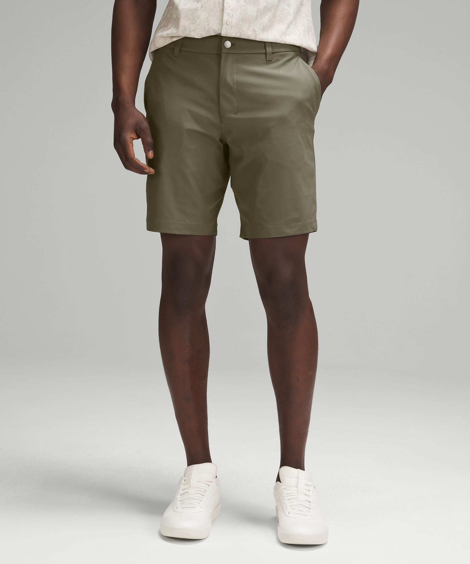 Lululemon Men s ABC Classic Fit Short 9 Warpstreme Size 33 Olive Green