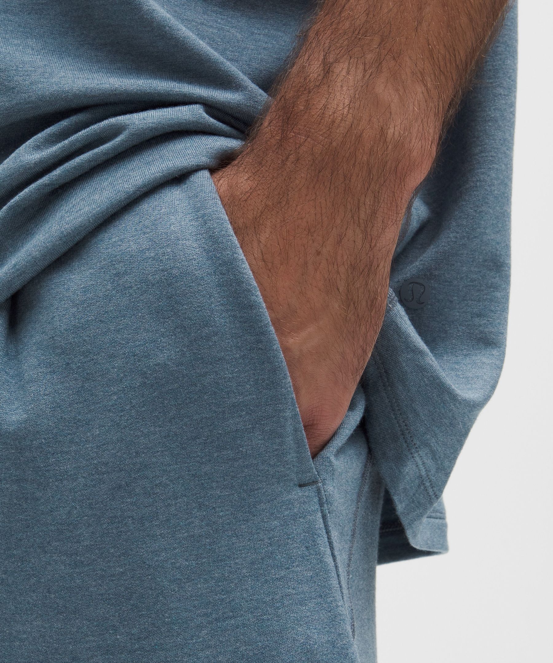 BeCalm Relaxed-Fit Short 7"