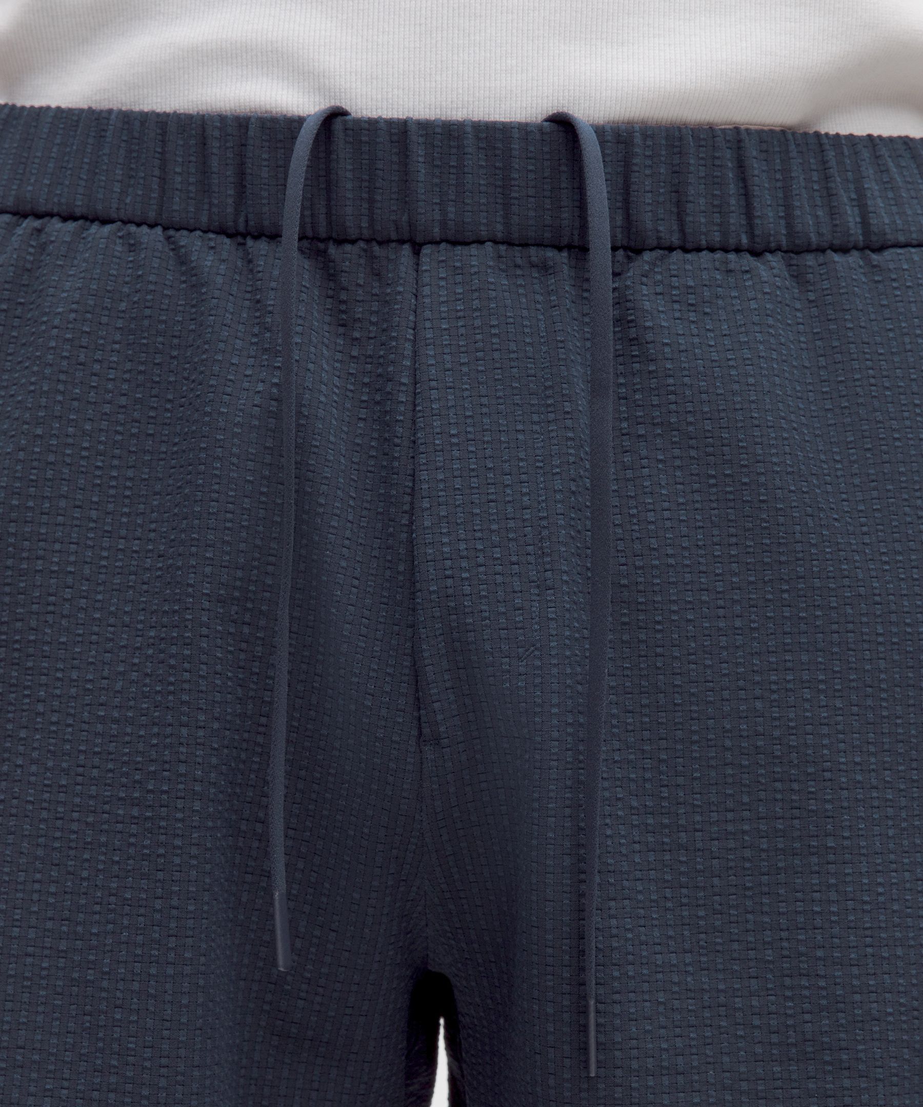 ABC Textured WovenAir Pull-On Short 7"