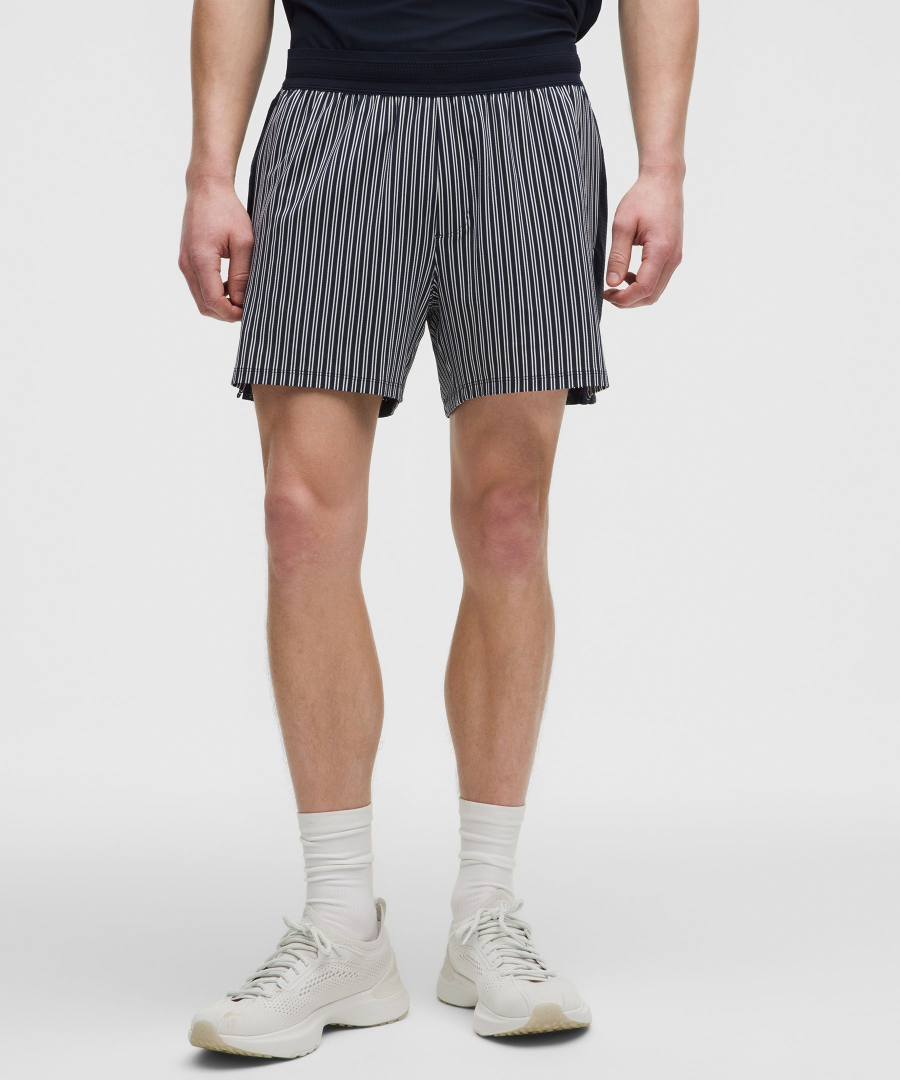 Mesh-Panelled Tennis Short 5"