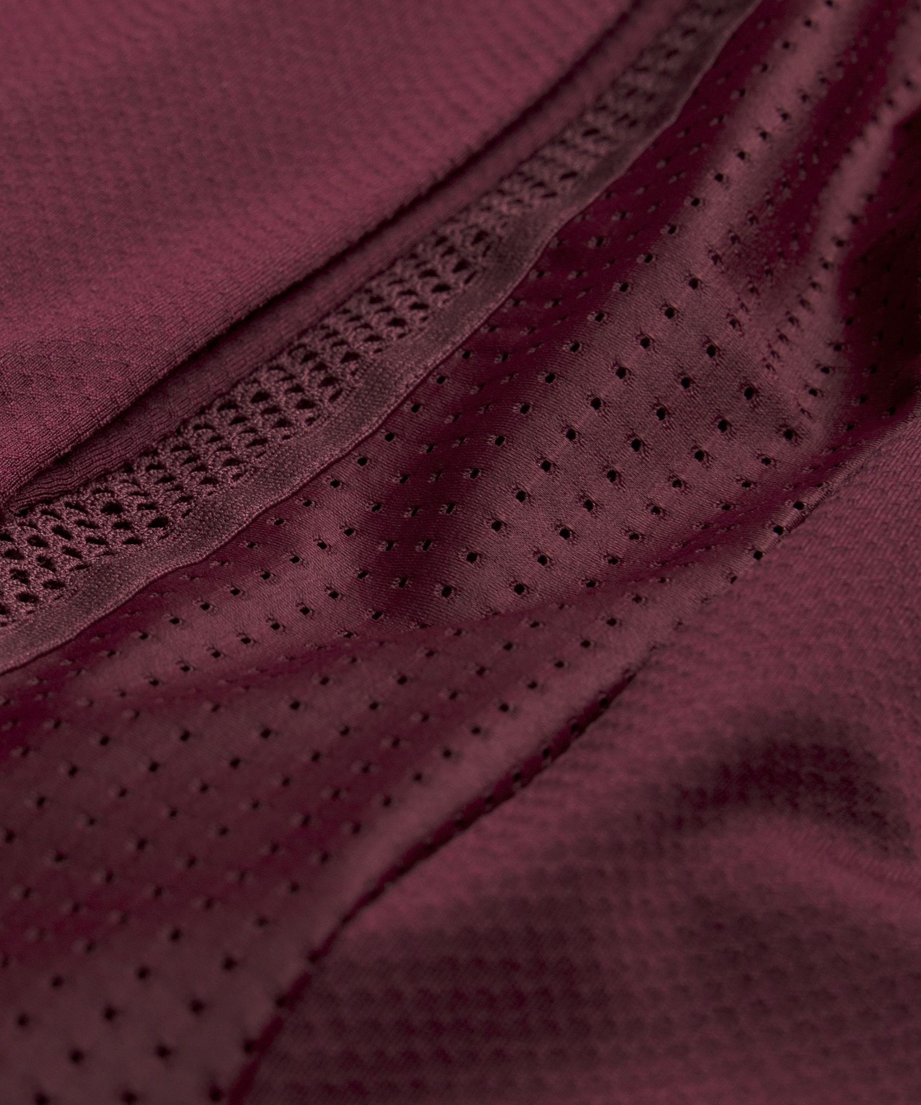 Mesh-Panelled Tennis Short 5"