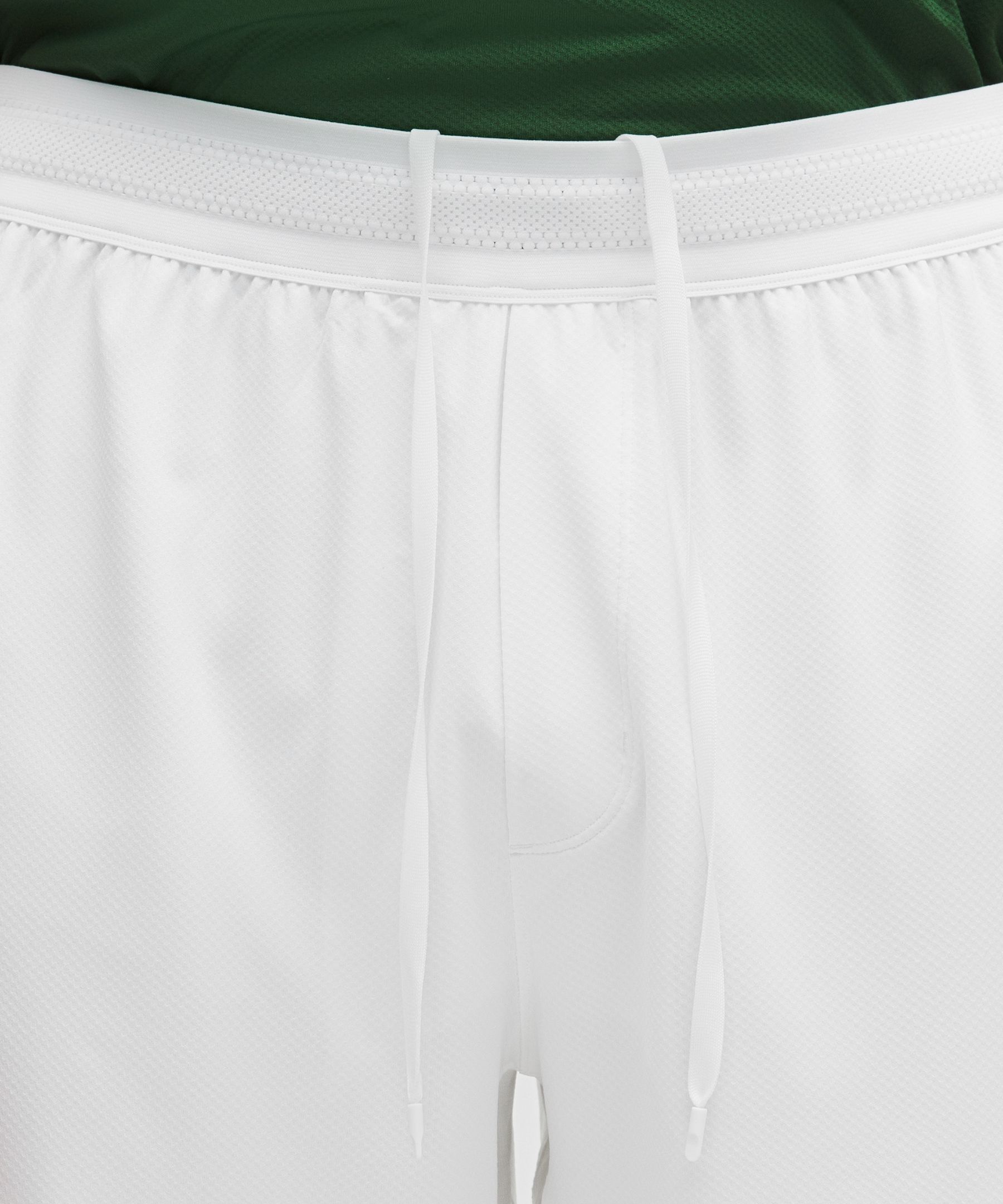 Short de tennis &agrave; empi&egrave;cements en maille 18 cm
