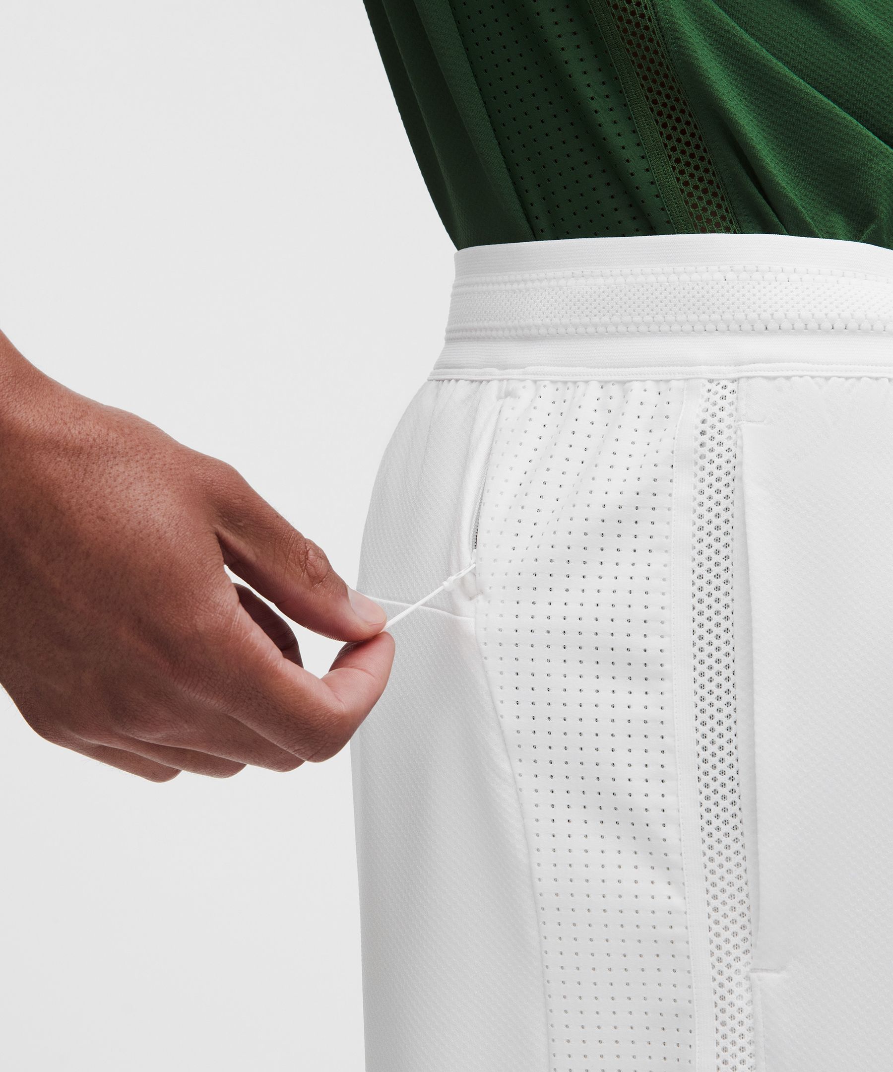 Short de tennis &agrave; empi&egrave;cements en maille 18 cm