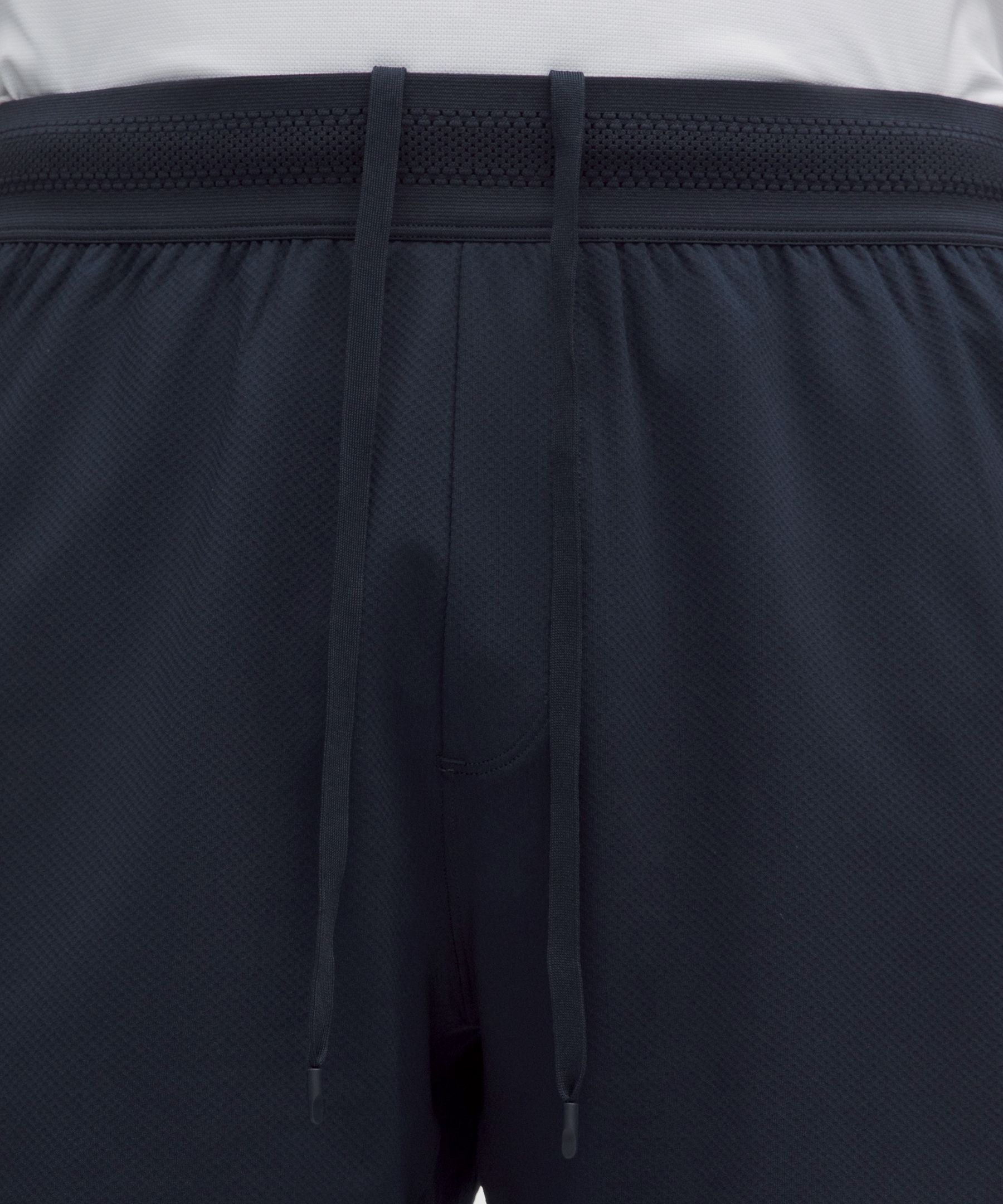 Mesh-Panelled Tennis Short 7"