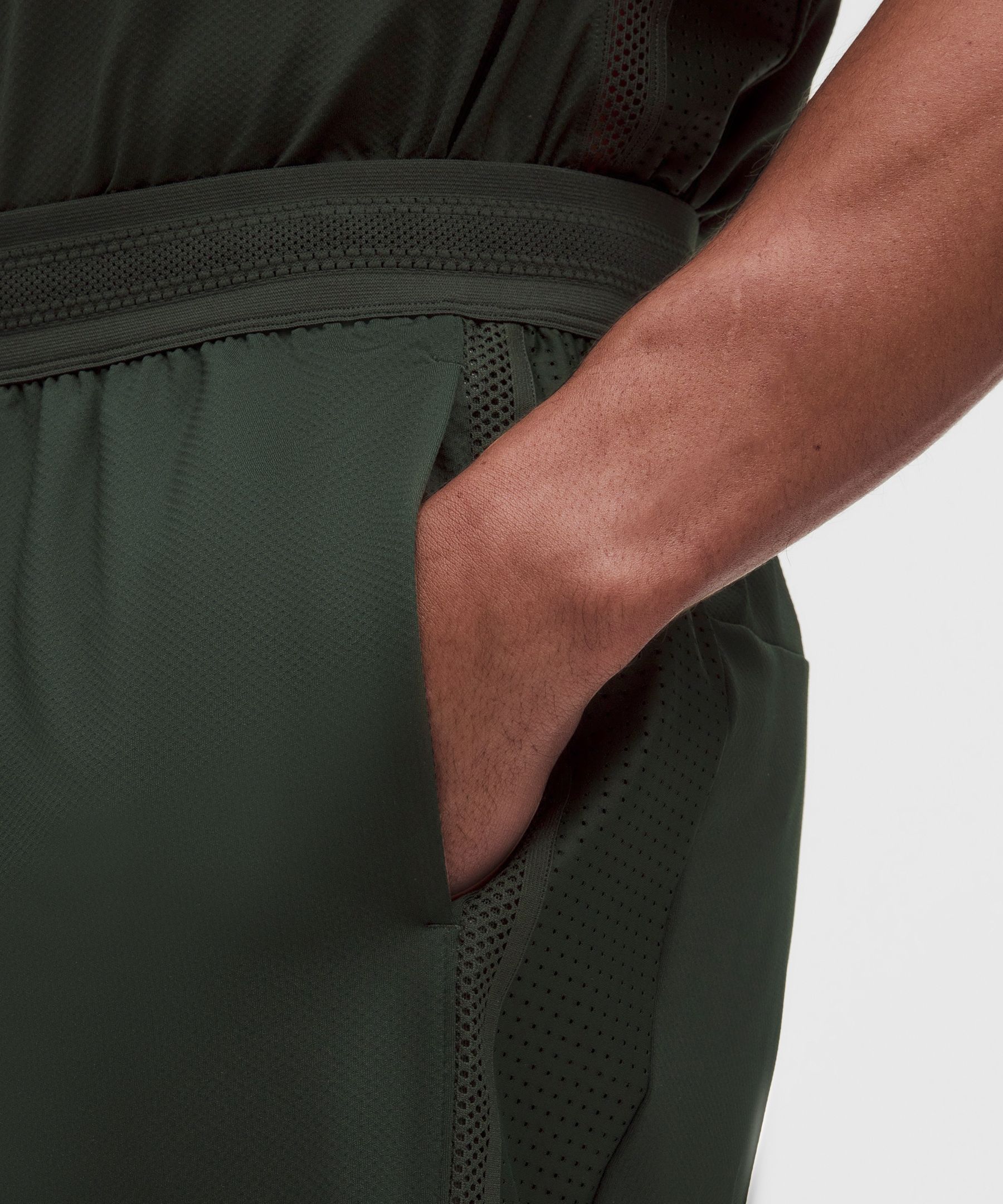 Short de tennis &agrave; empi&egrave;cements en maille 18 cm