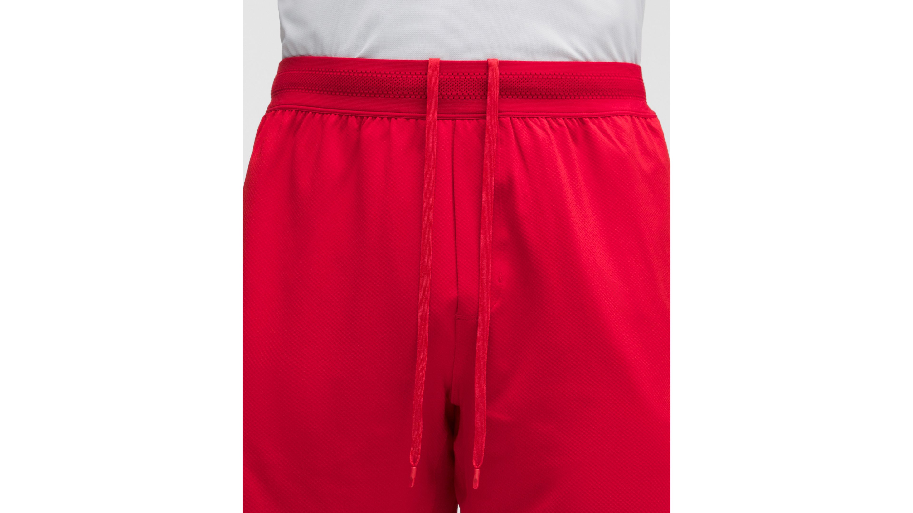 Mesh-Panelled Tennis Short 7"